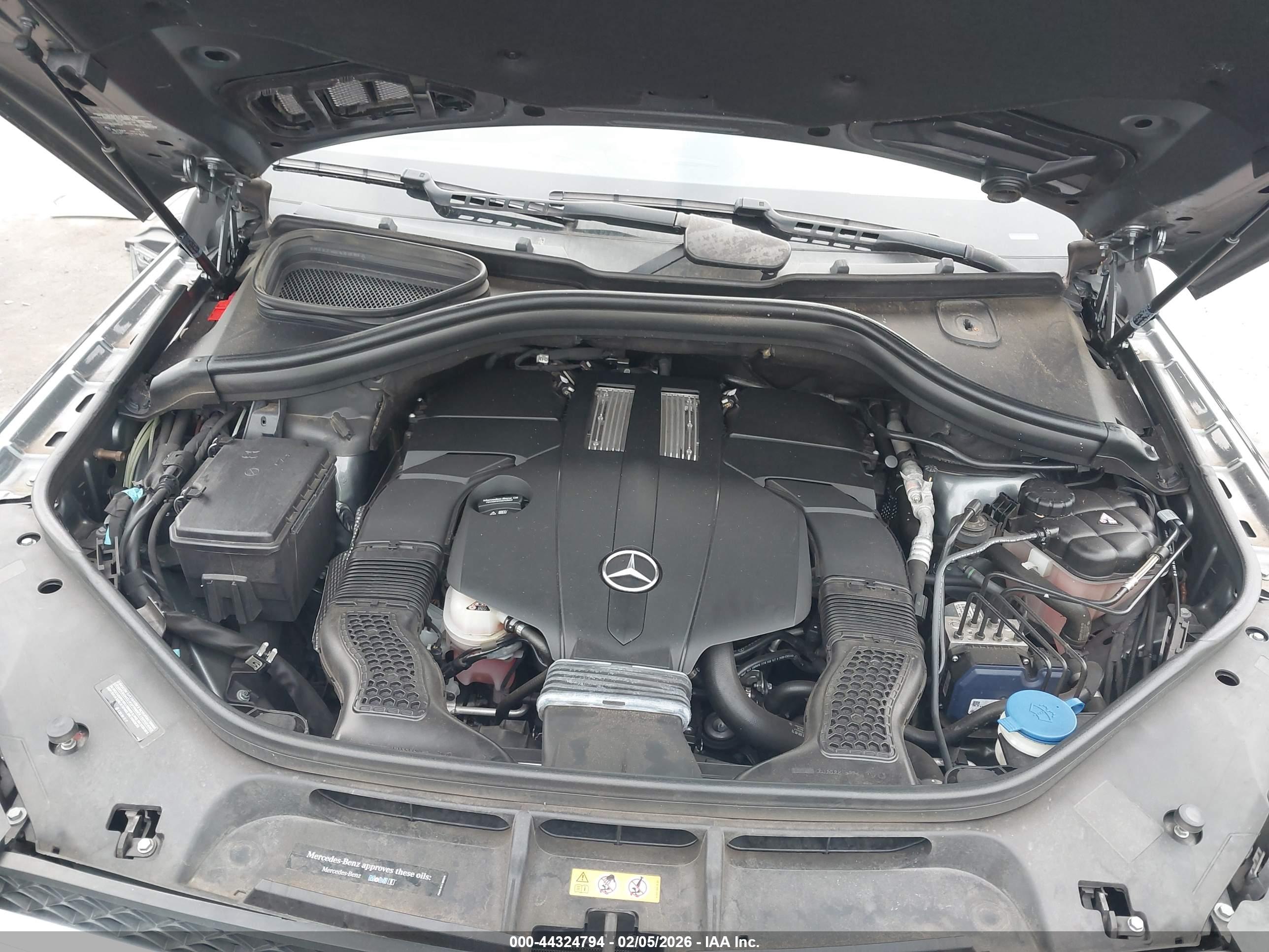 MERCEDES-BENZ GLS image 10