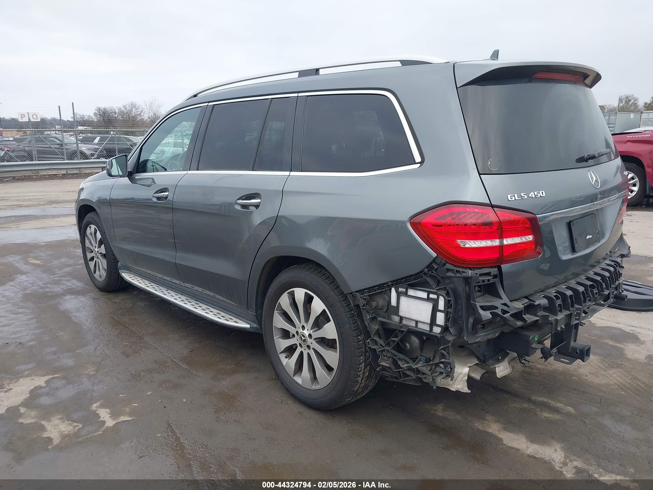 MERCEDES-BENZ GLS image 3