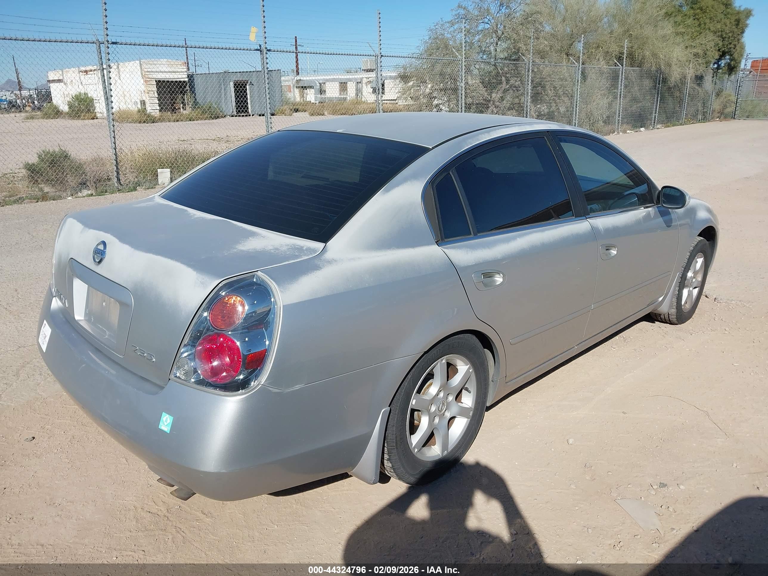 NISSAN ALTIMA image 4
