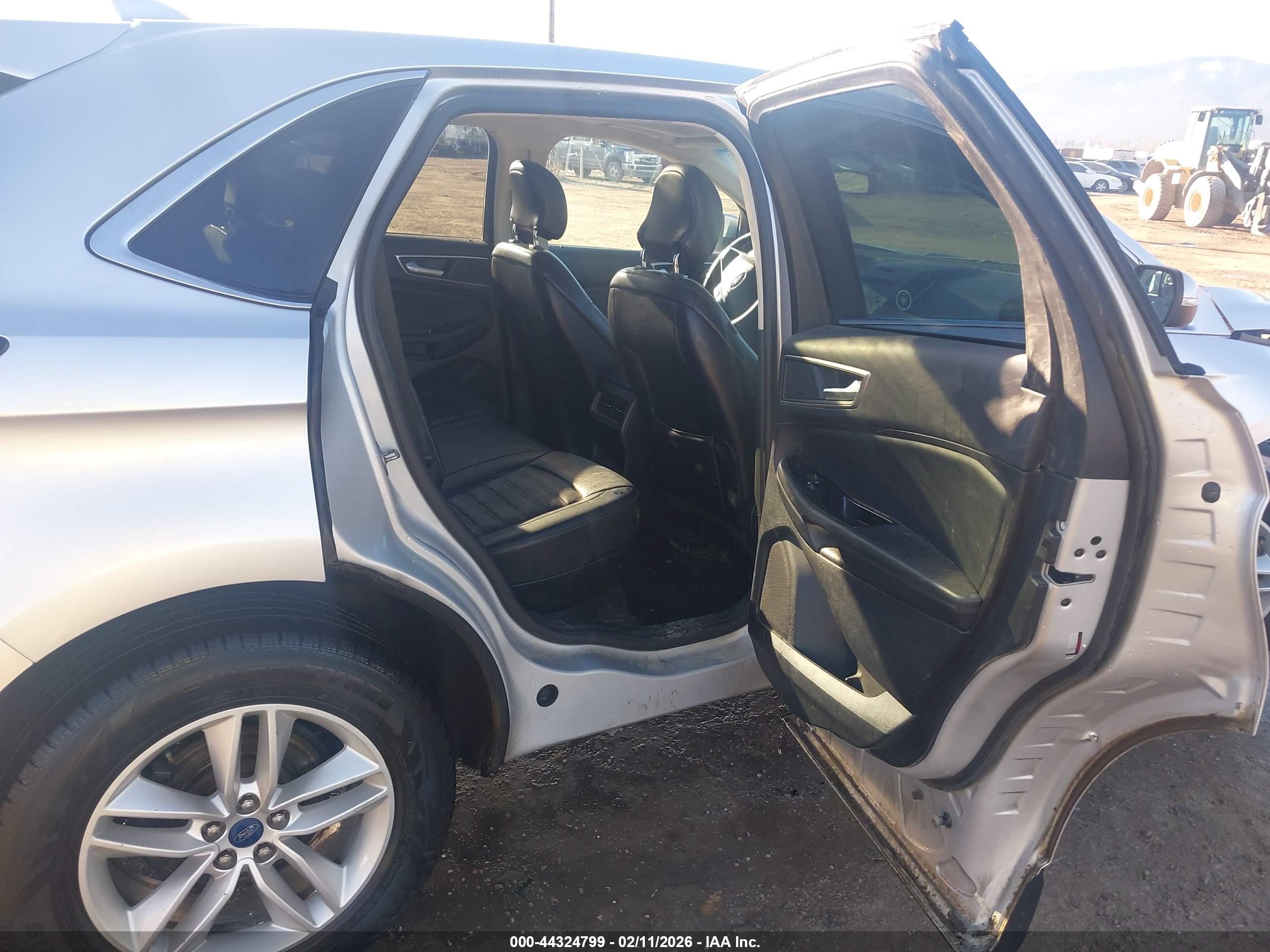 FORD EDGE image 8