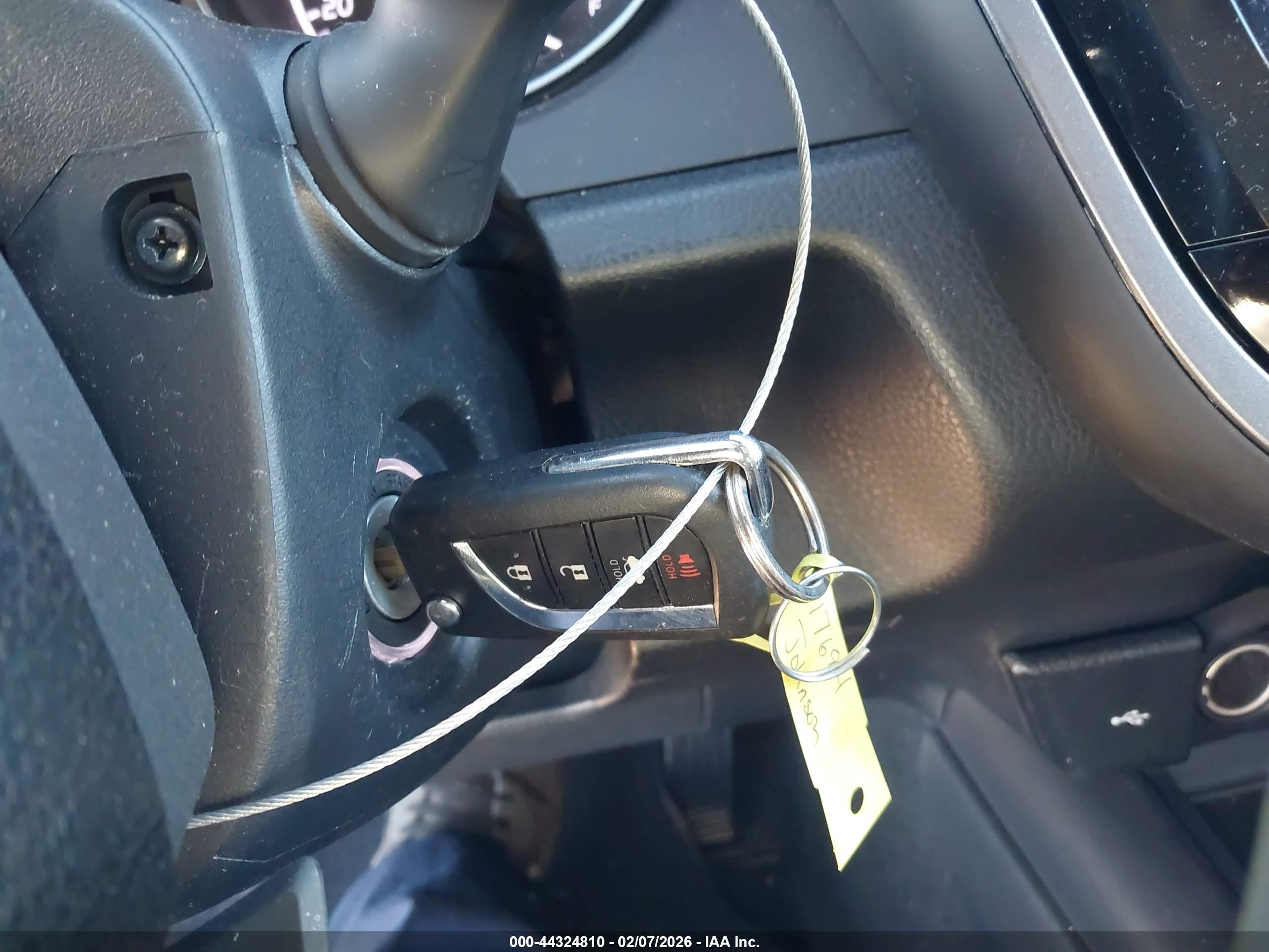 TOYOTA CAMRY image 11