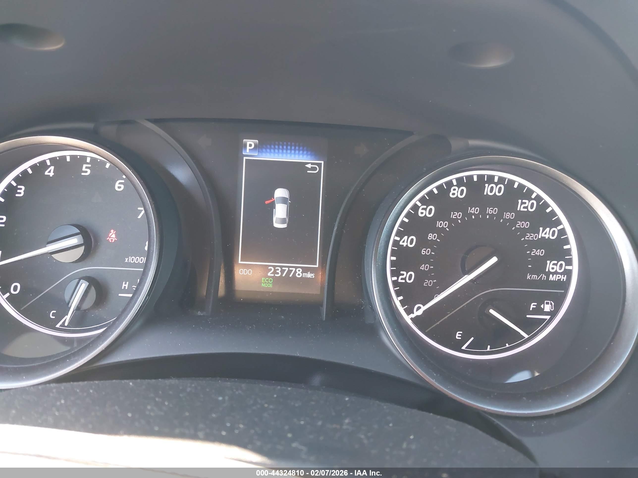 TOYOTA CAMRY image 7