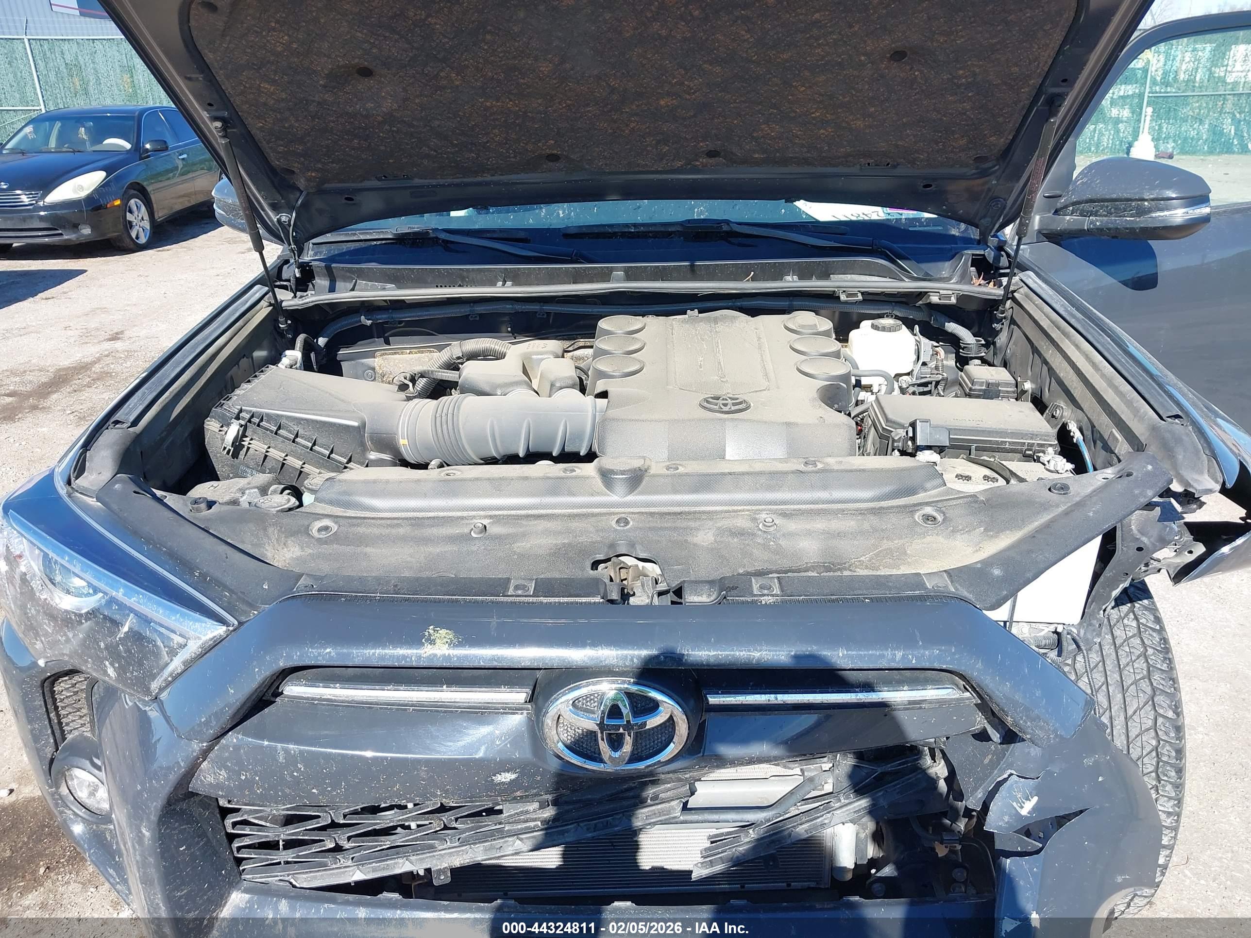 TOYOTA 4RUNNER image 10