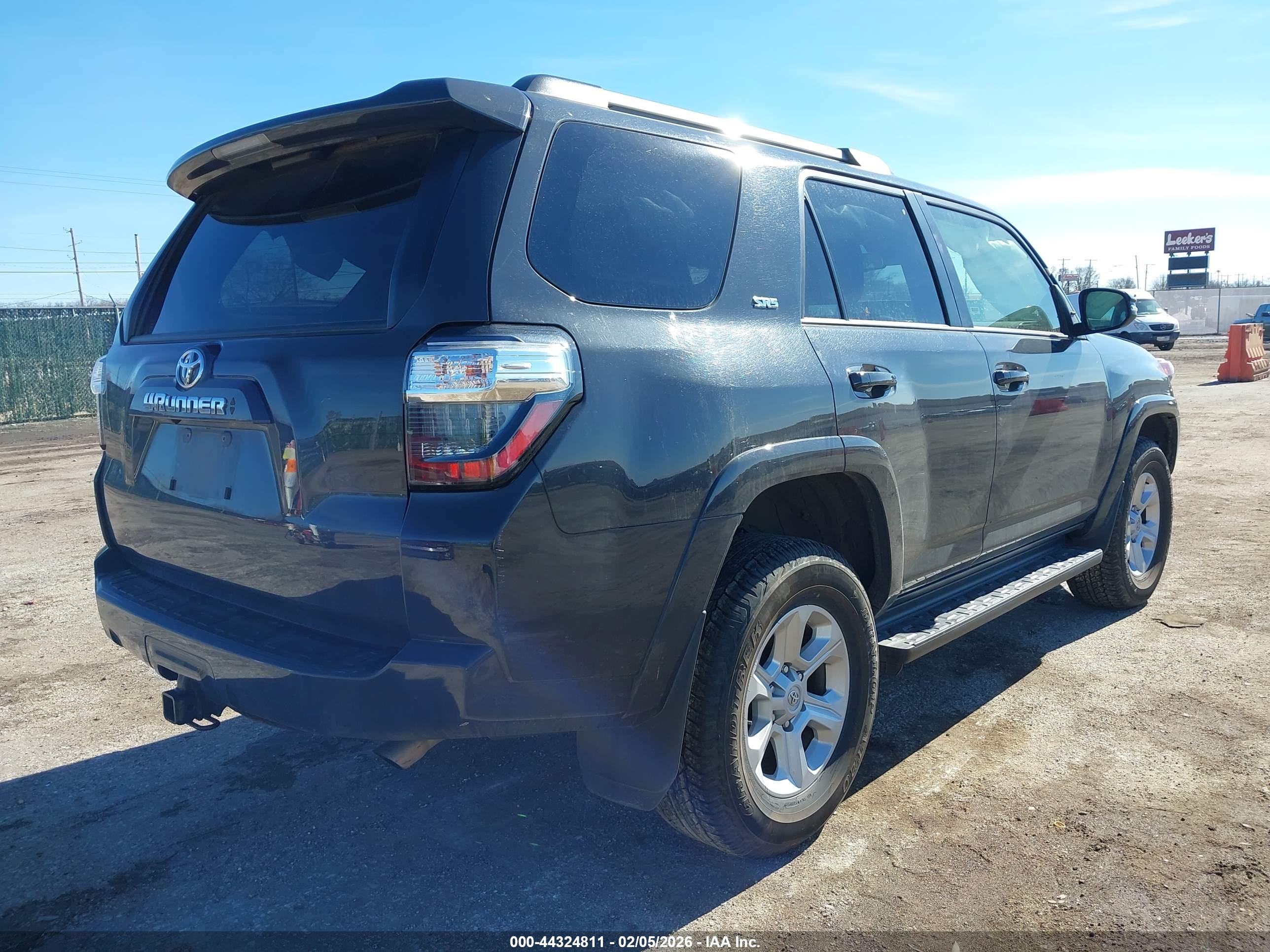 TOYOTA 4RUNNER image 4
