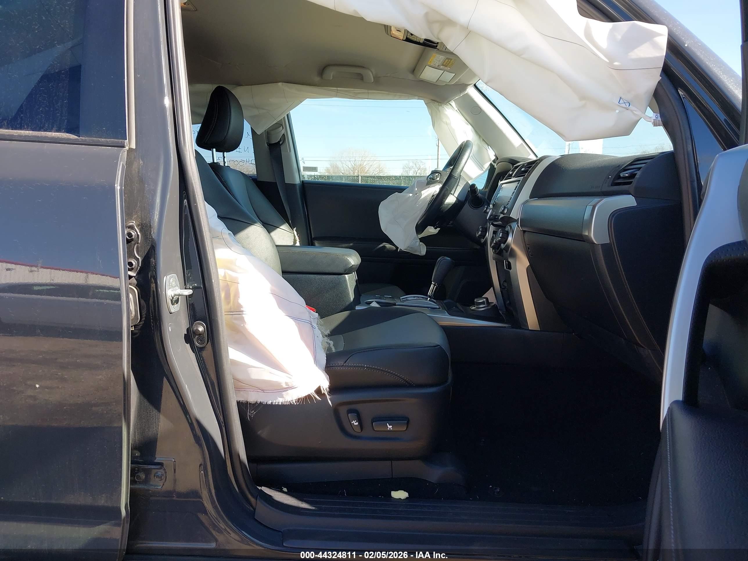 TOYOTA 4RUNNER image 5