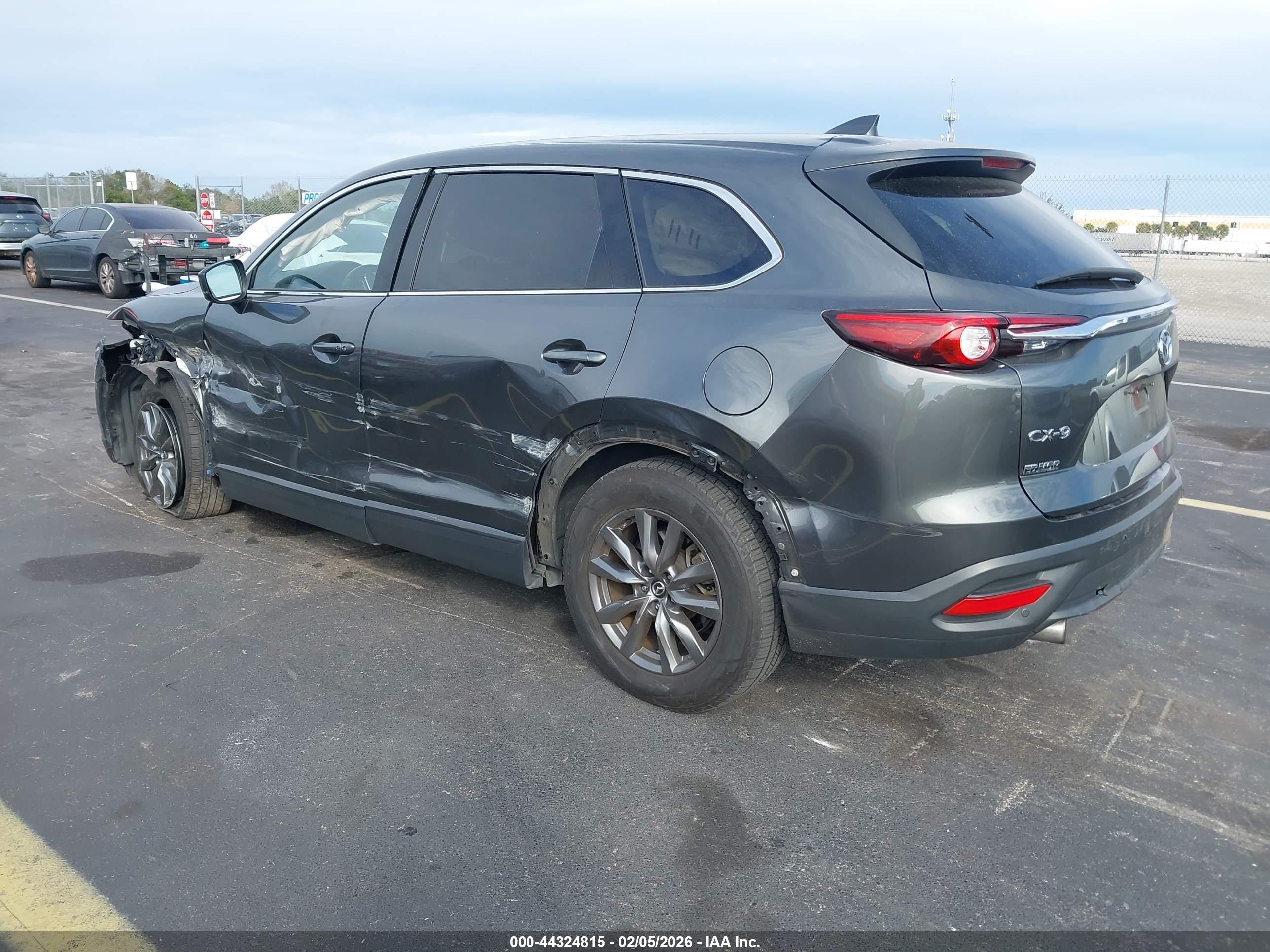 MAZDA CX-9 image 3
