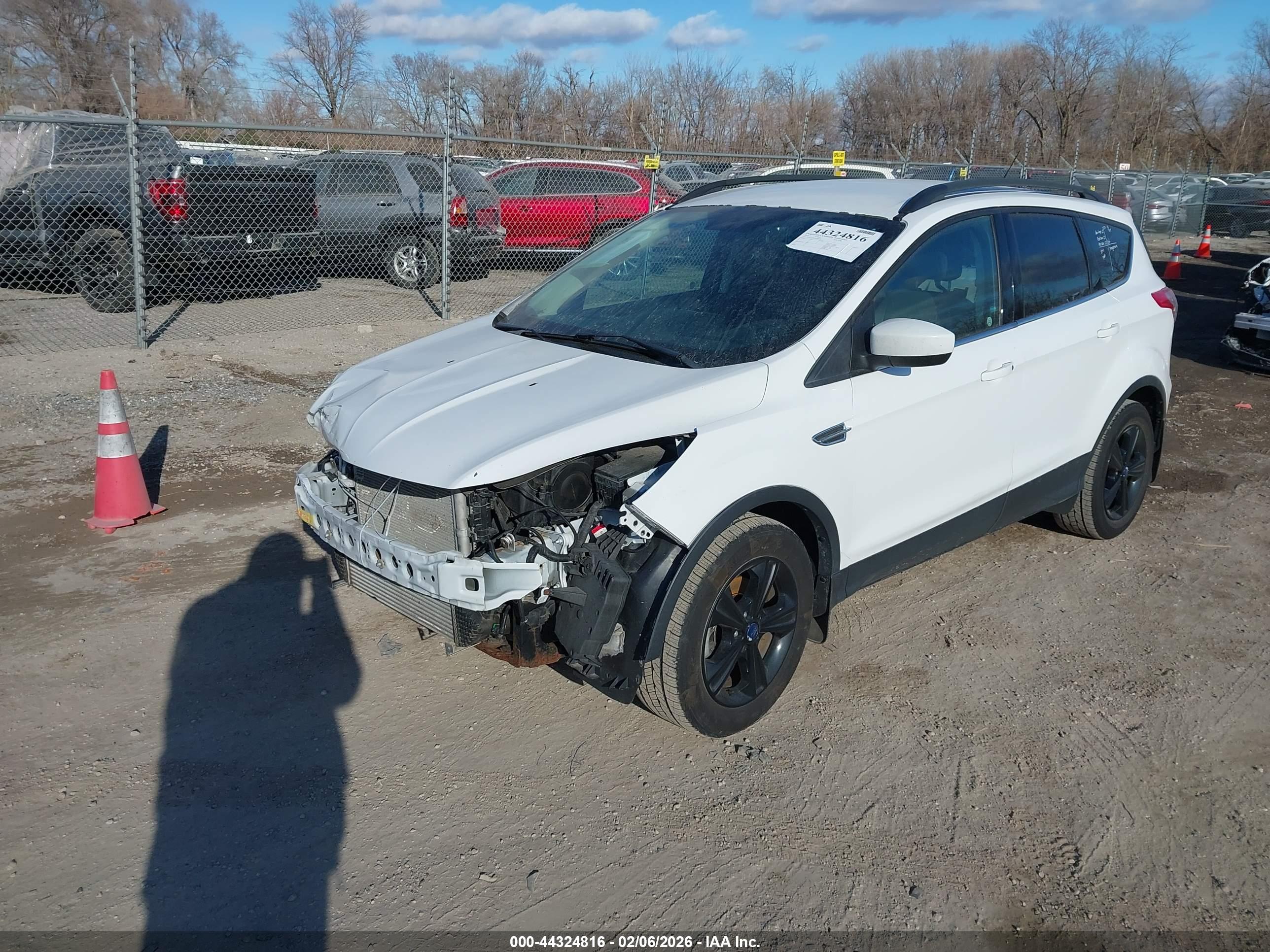FORD ESCAPE image 2