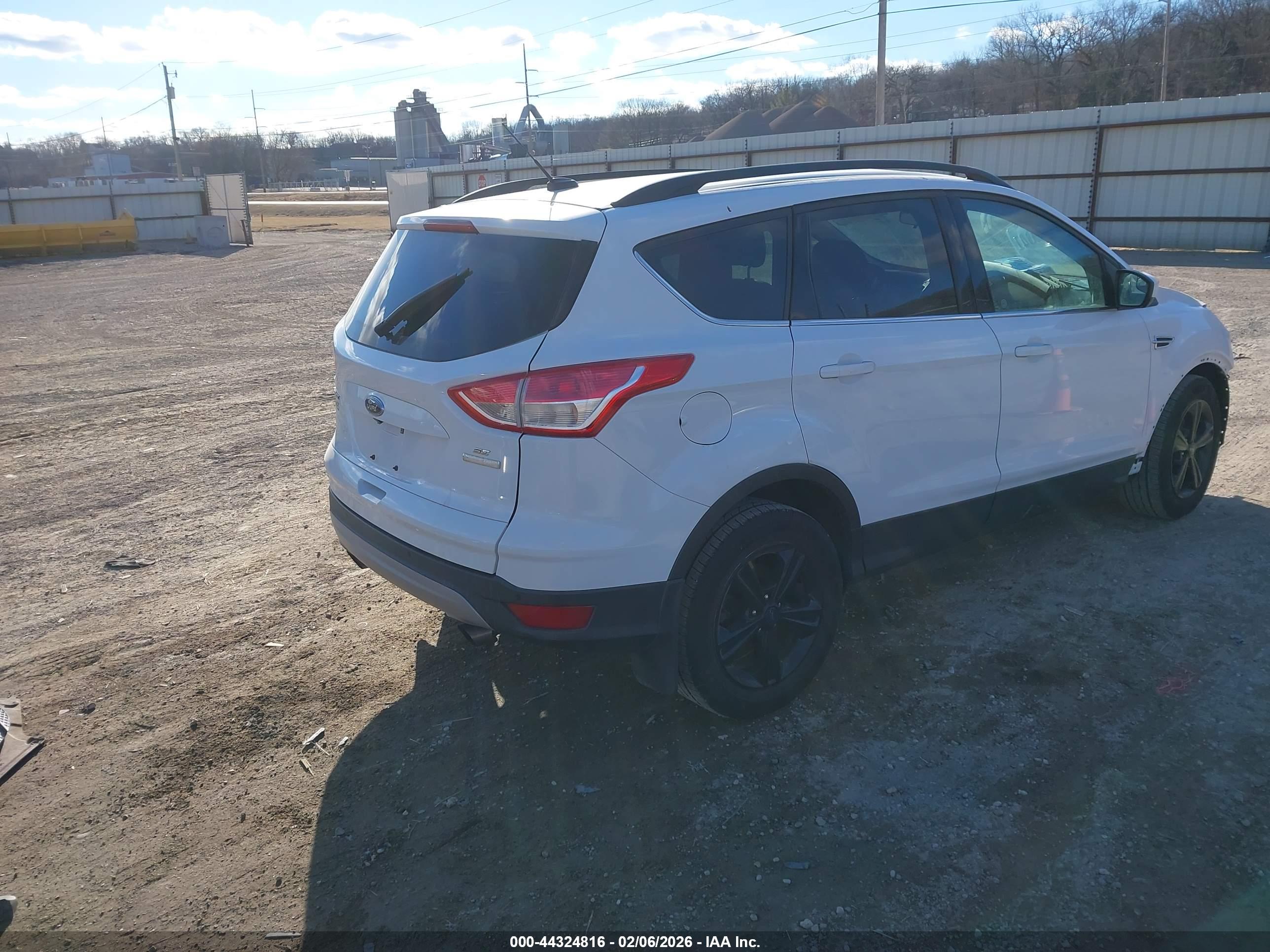 FORD ESCAPE image 4