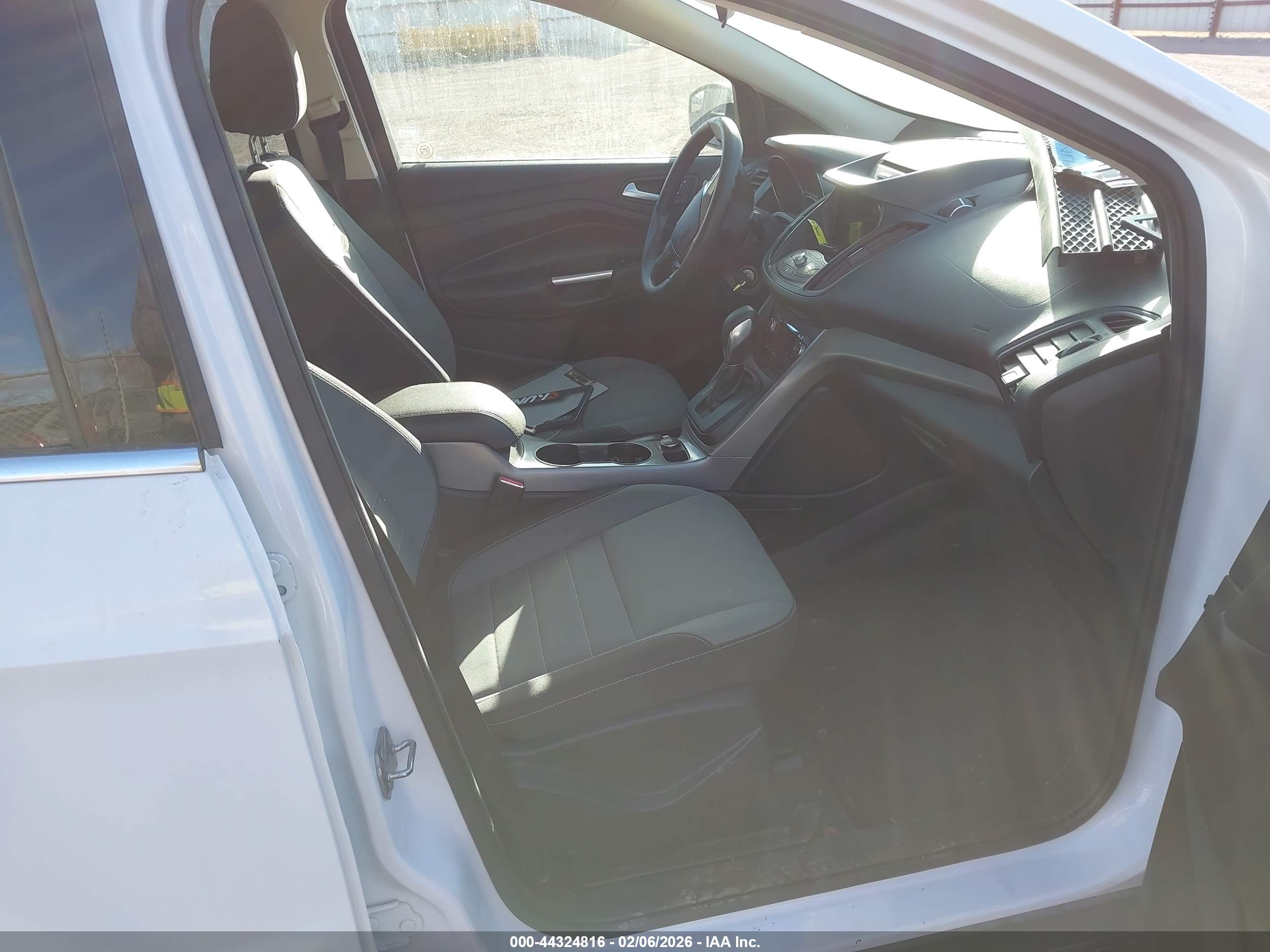 FORD ESCAPE image 5