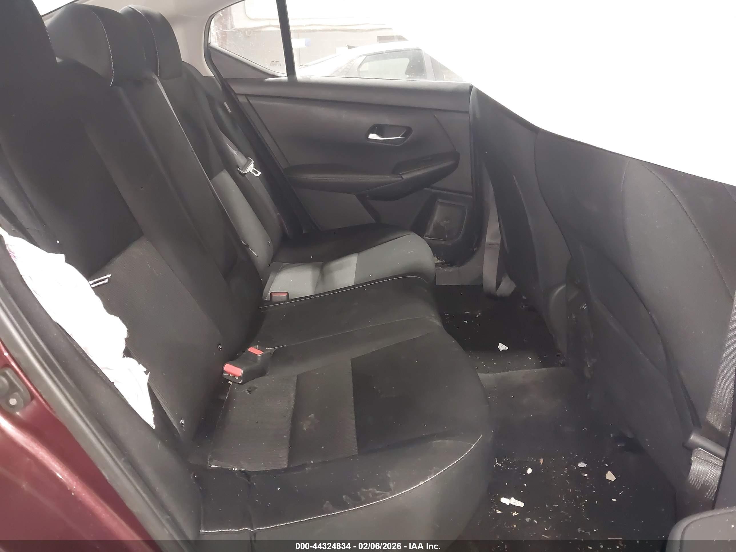 NISSAN SENTRA image 8
