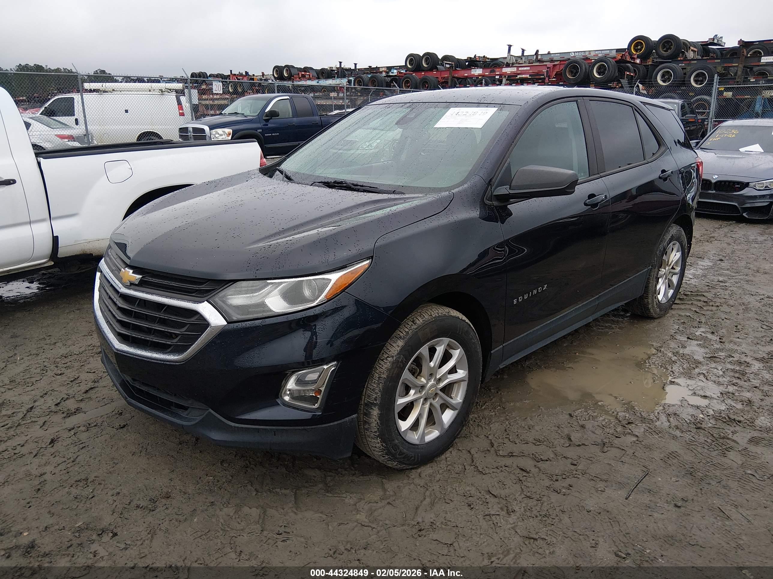 CHEVROLET EQUINOX image 2
