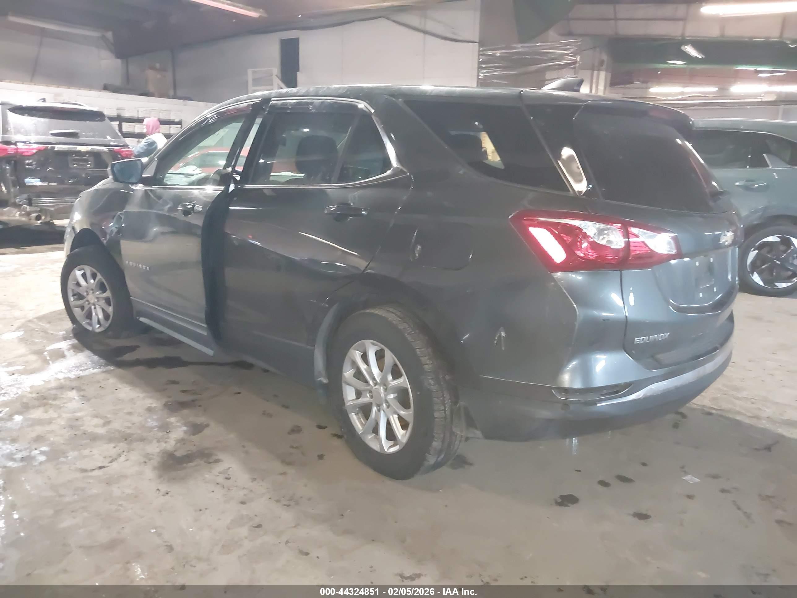 CHEVROLET EQUINOX image 3
