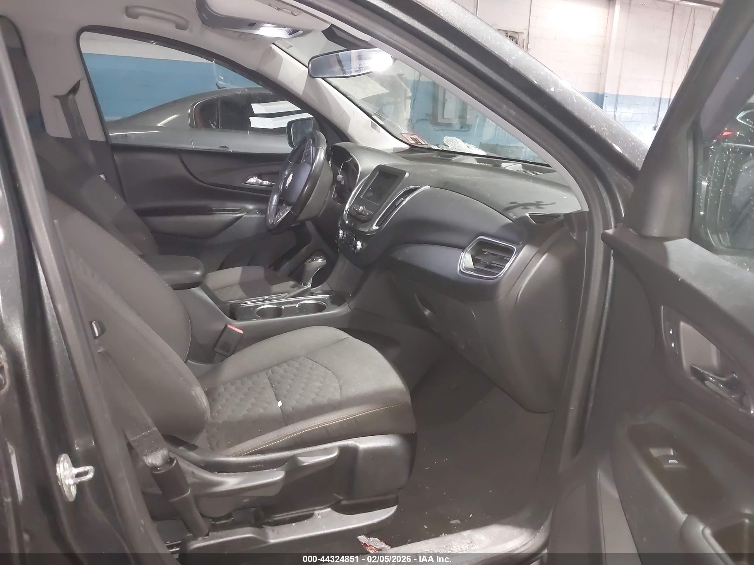 CHEVROLET EQUINOX image 5