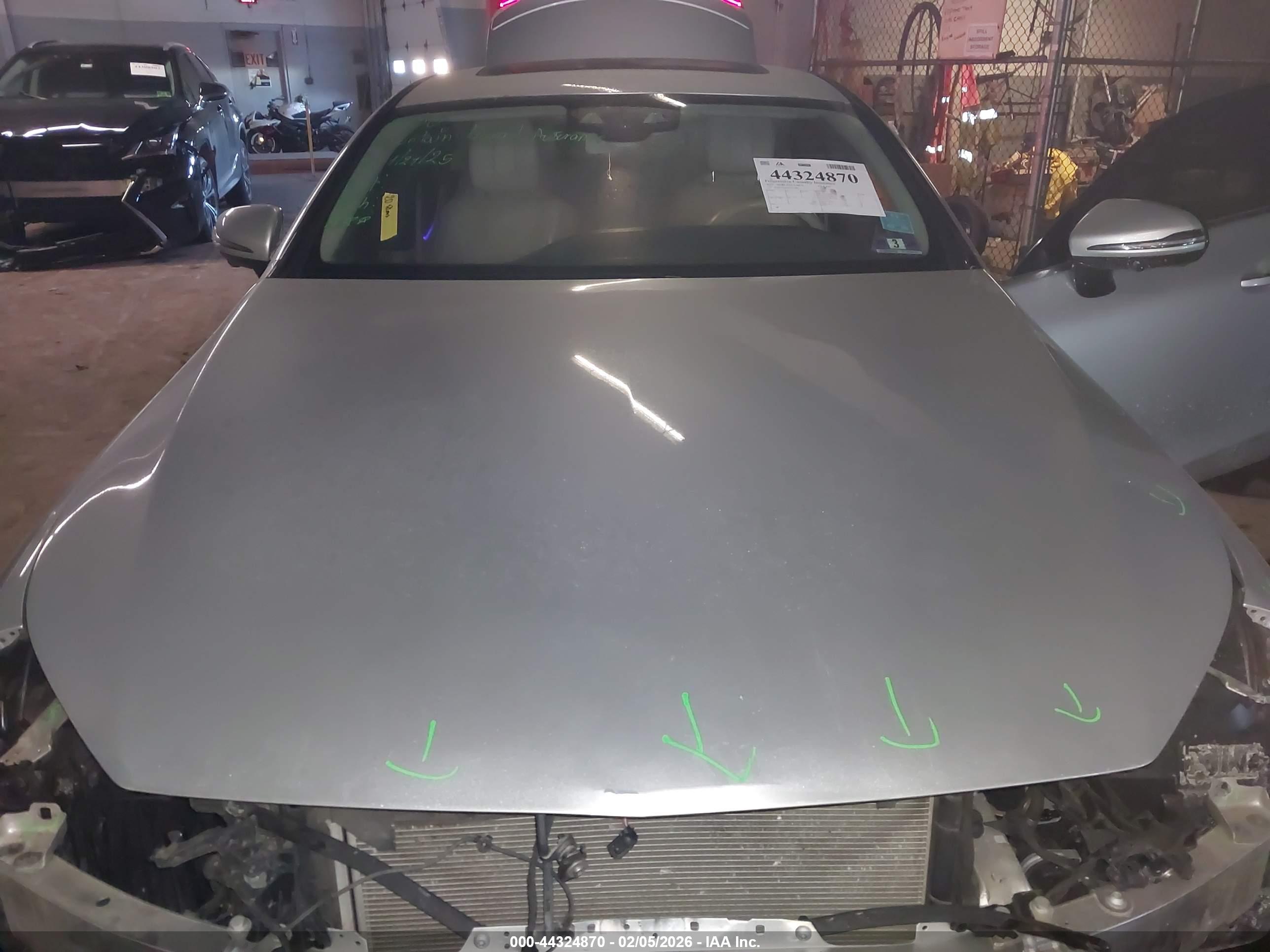 MERCEDES-BENZ CLS image 10
