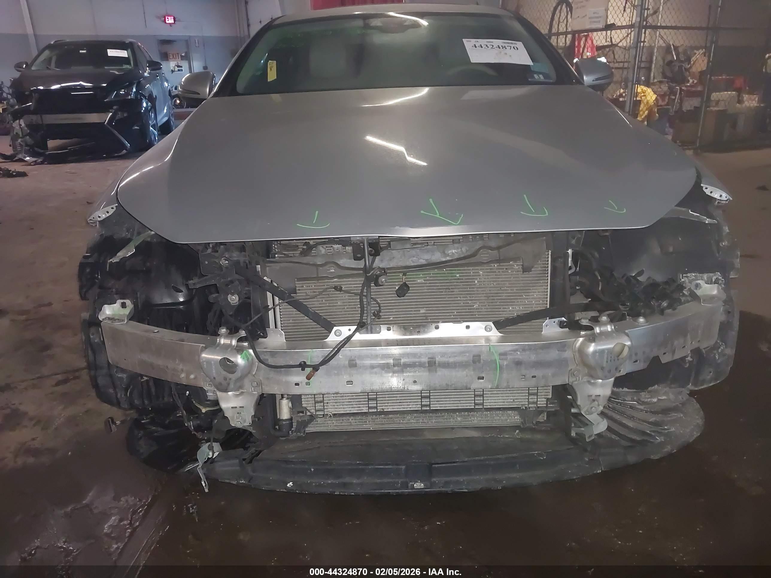 MERCEDES-BENZ CLS image 6