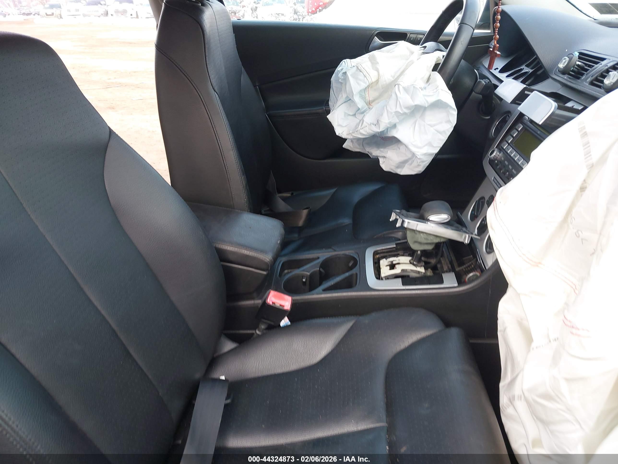 VOLKSWAGEN PASSAT image 5