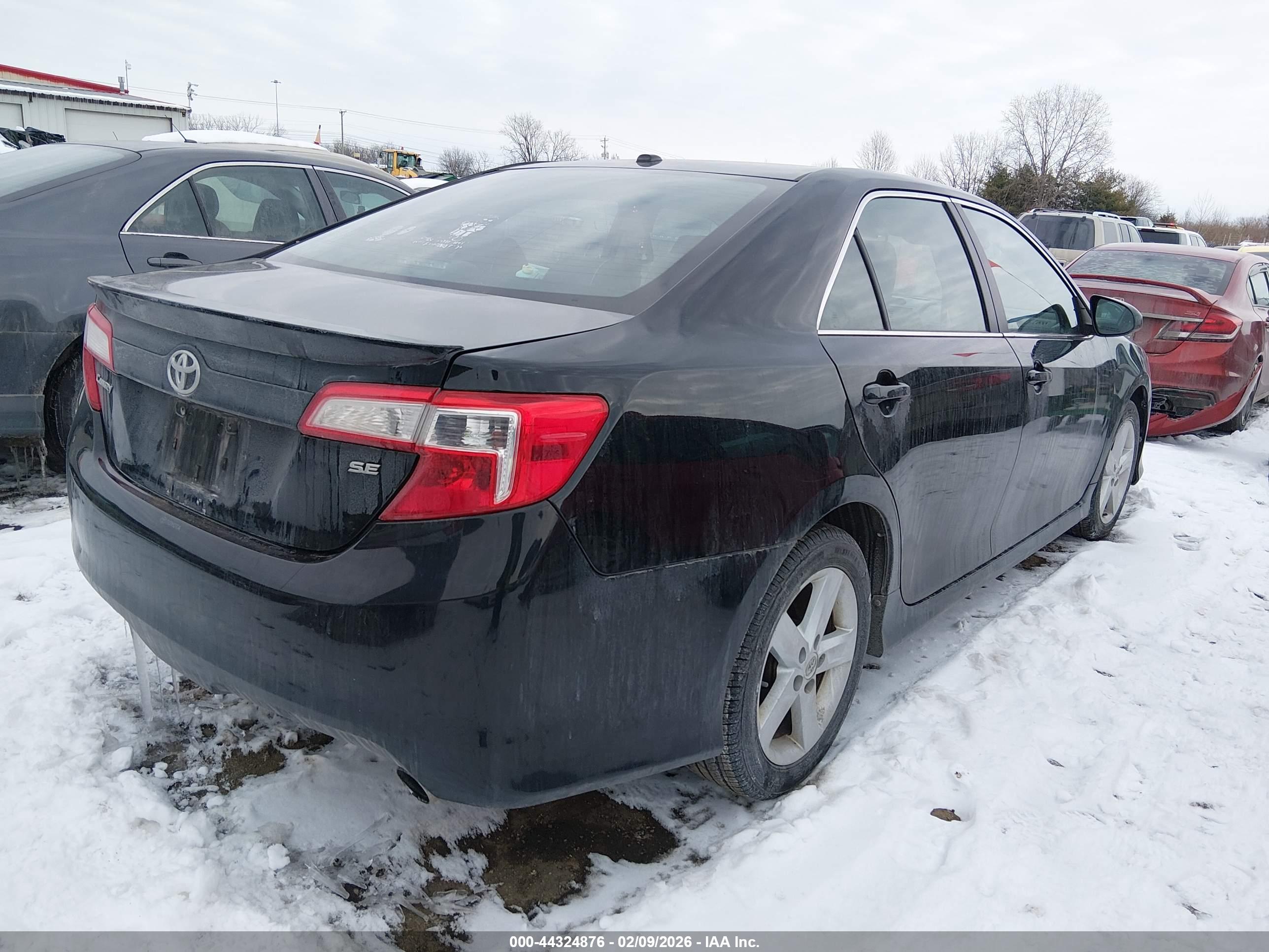 TOYOTA CAMRY image 4