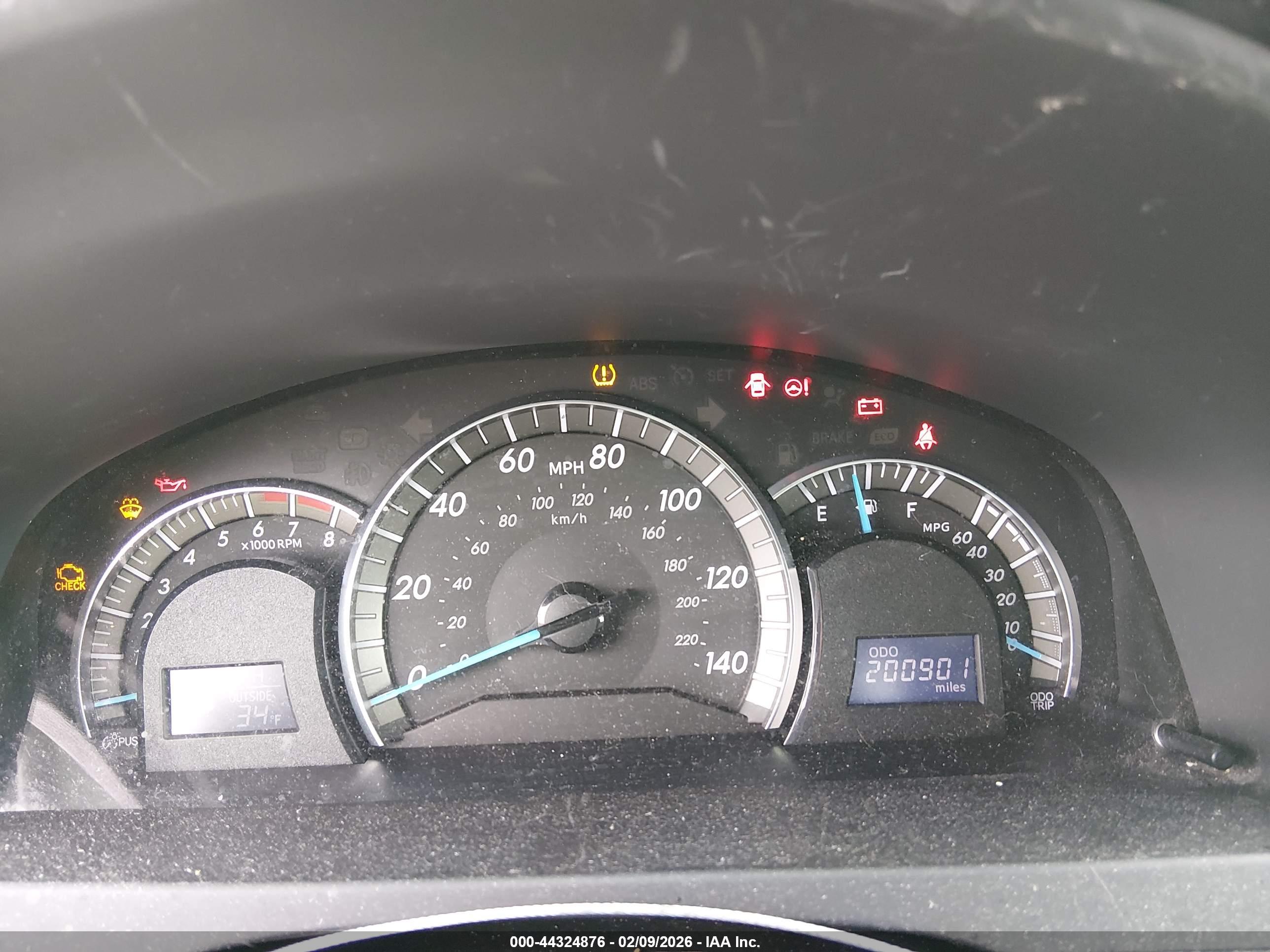 TOYOTA CAMRY image 7