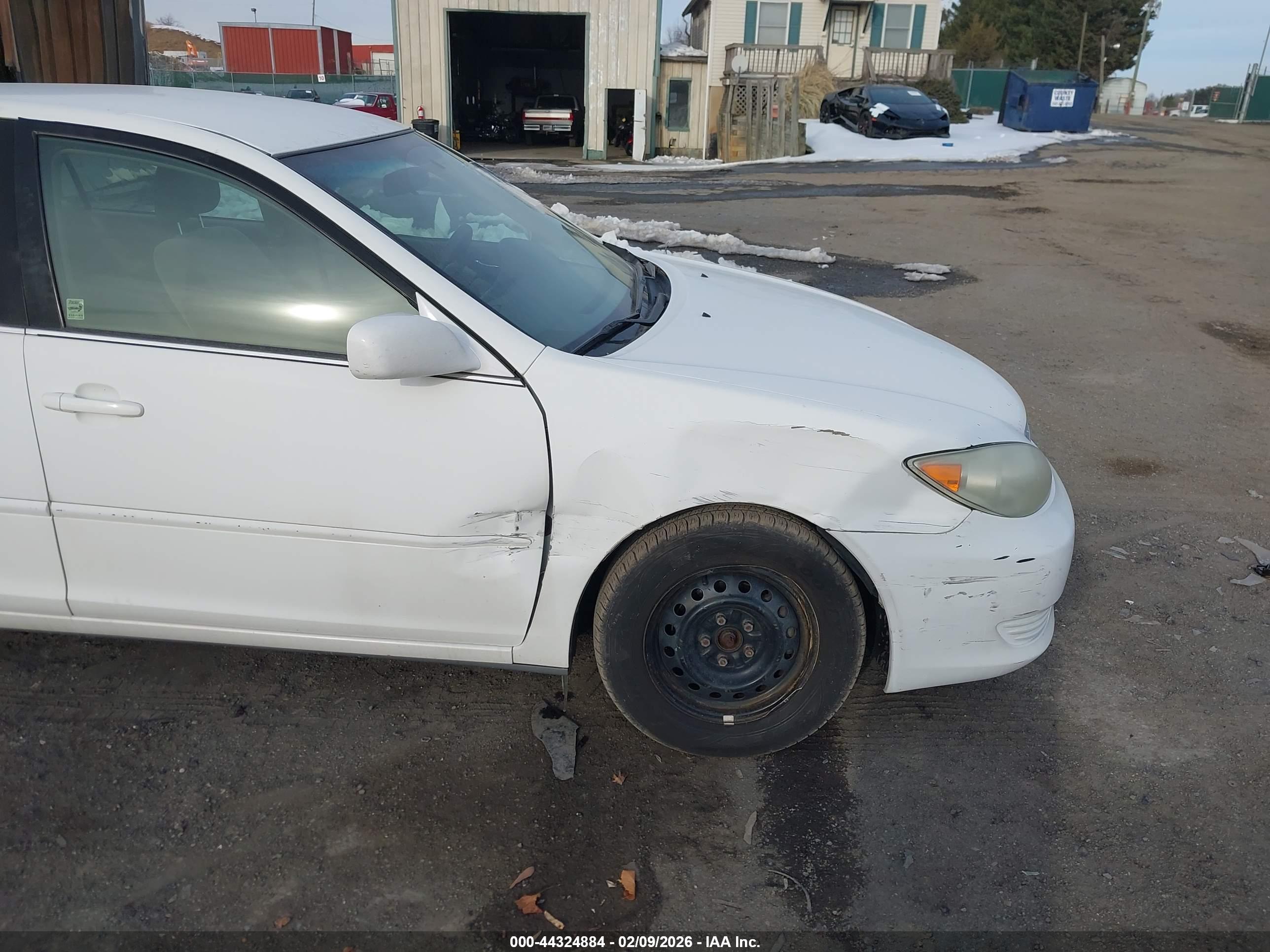 TOYOTA CAMRY image 6