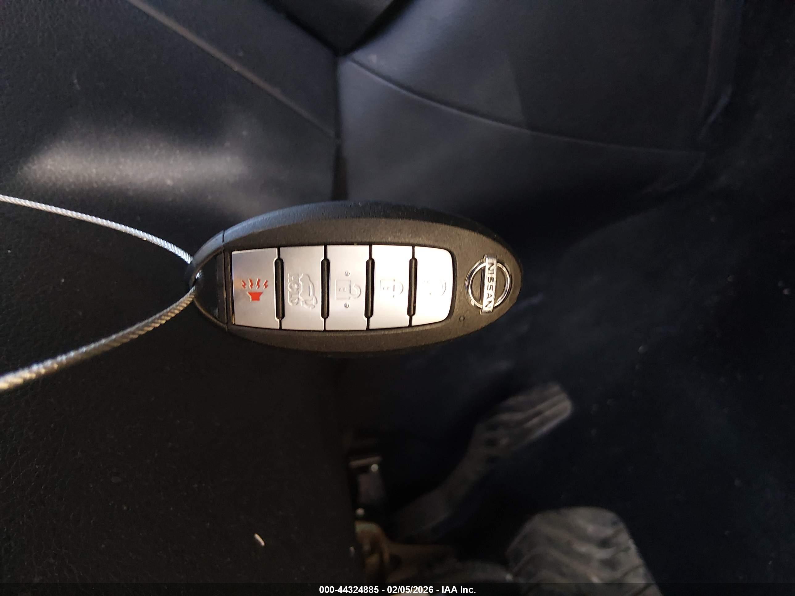 NISSAN ROGUE image 11