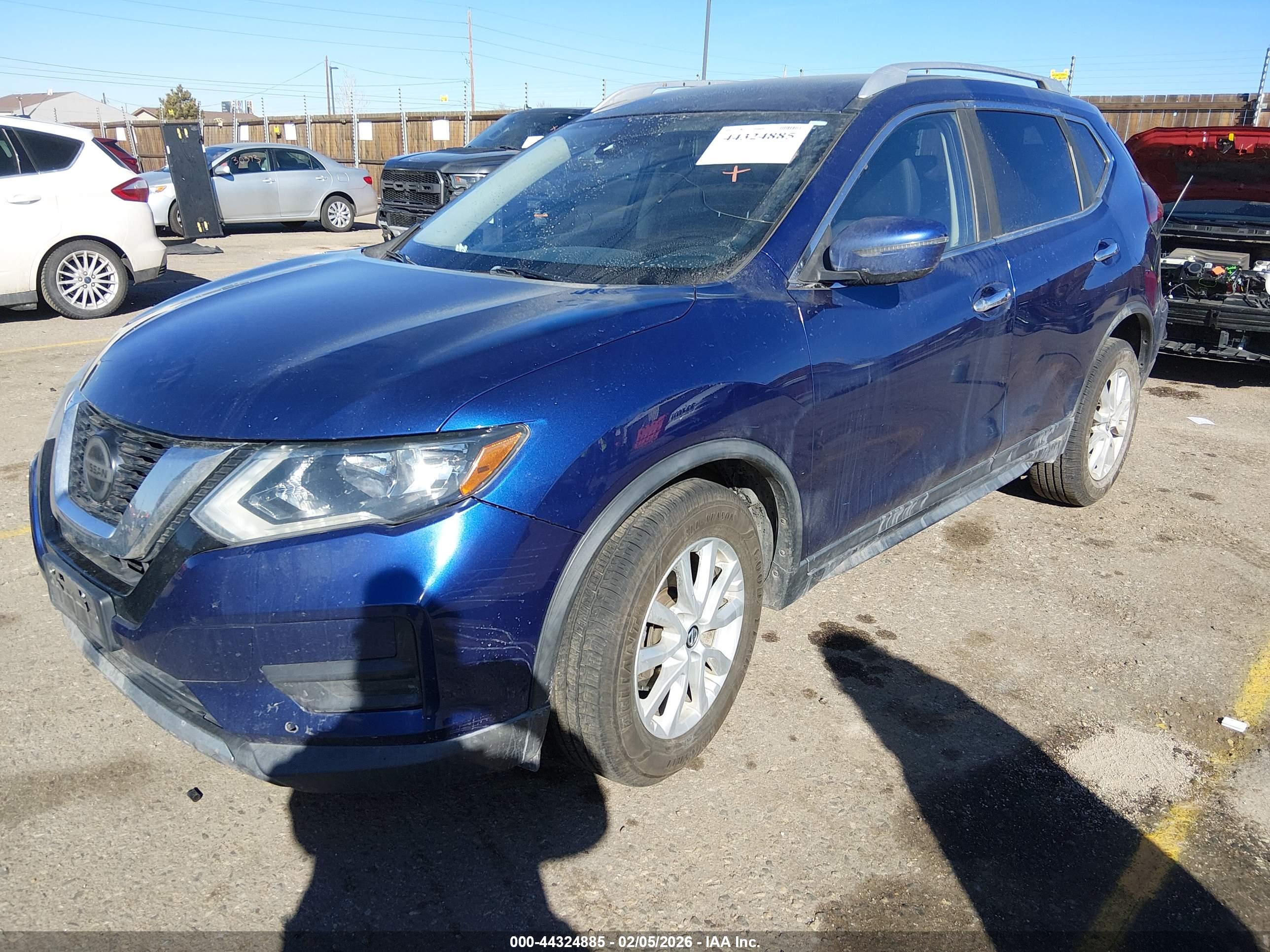 NISSAN ROGUE image 2