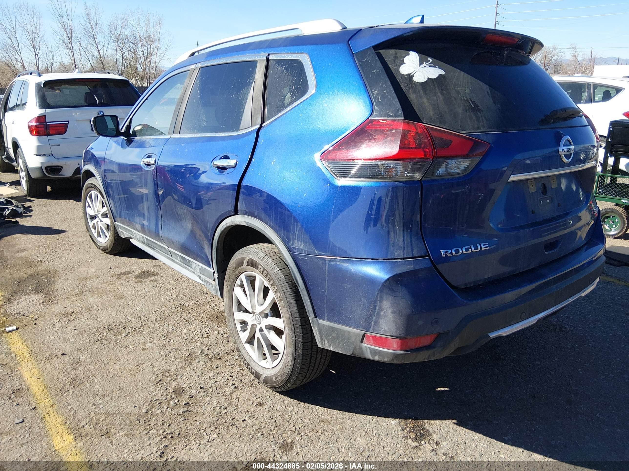 NISSAN ROGUE image 3