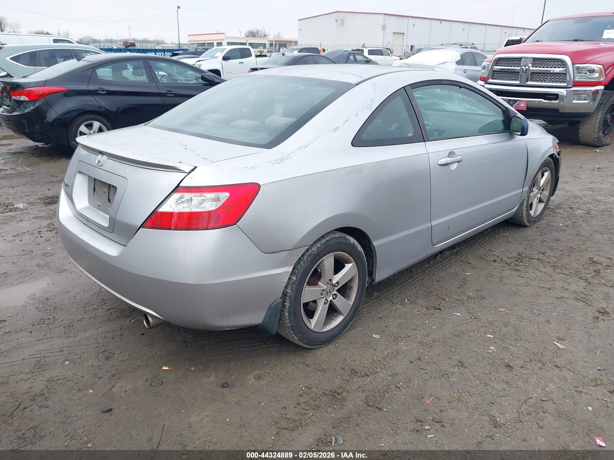 HONDA CIVIC image 4