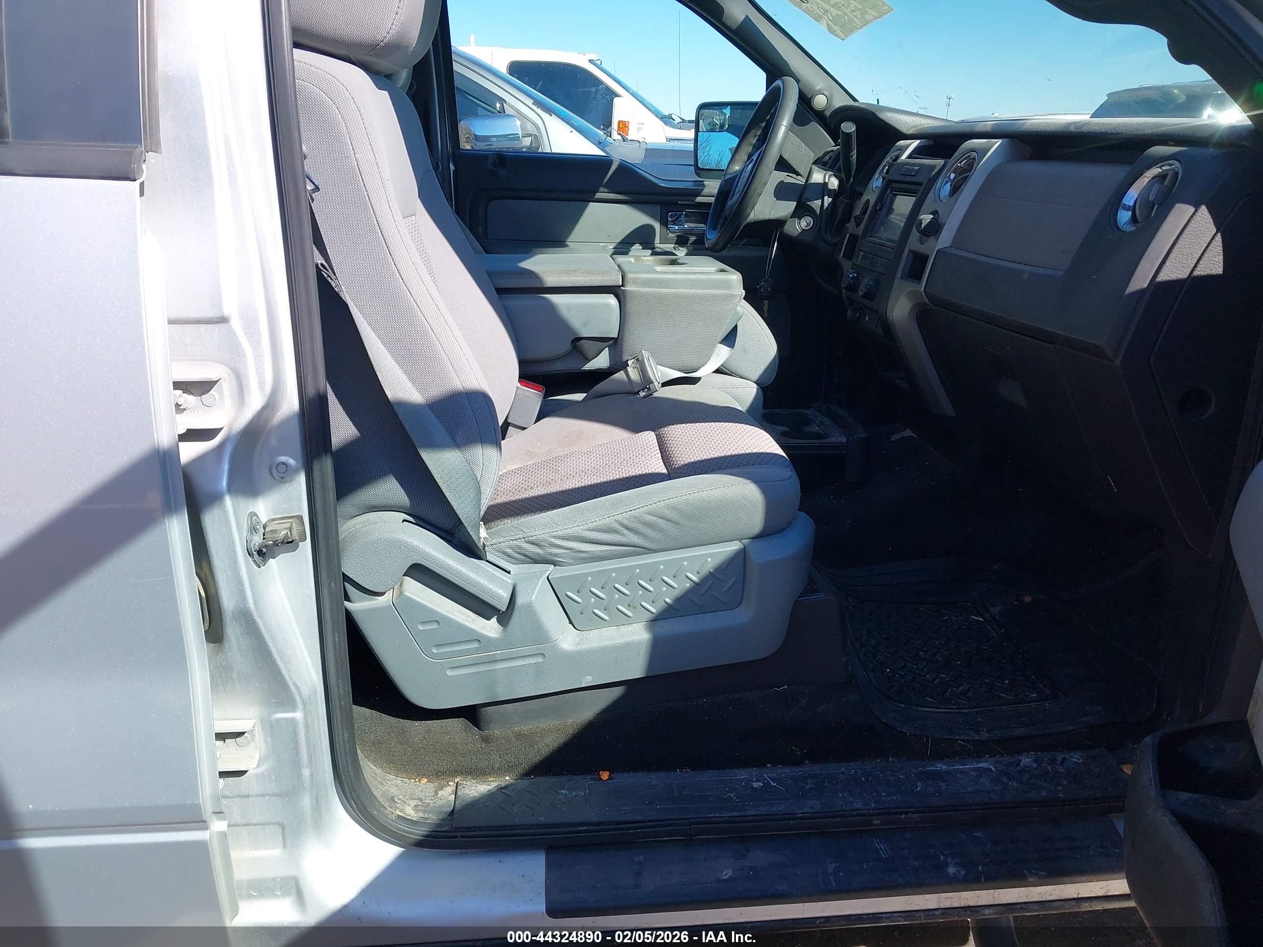 FORD F-150 image 5