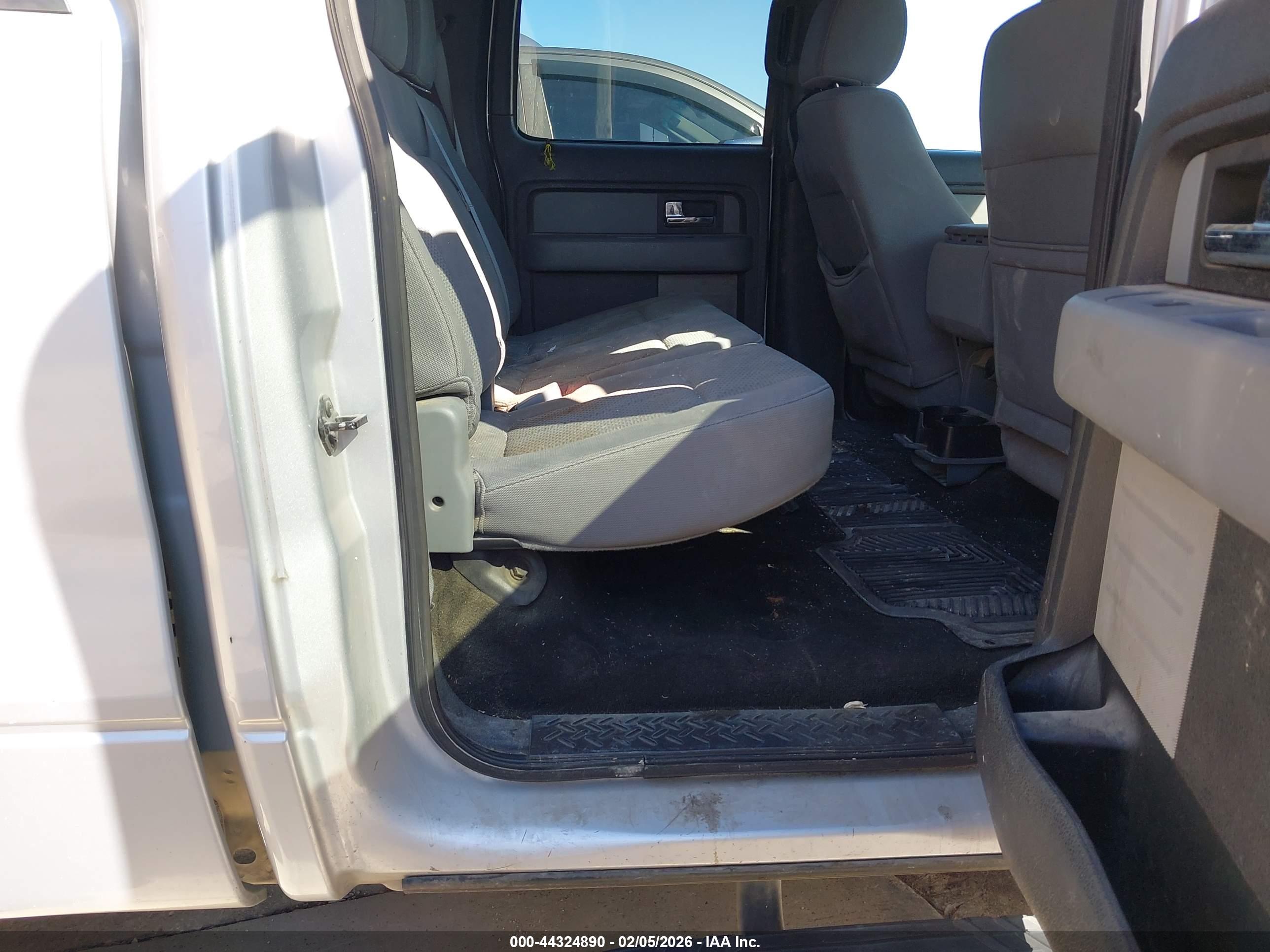FORD F-150 image 8