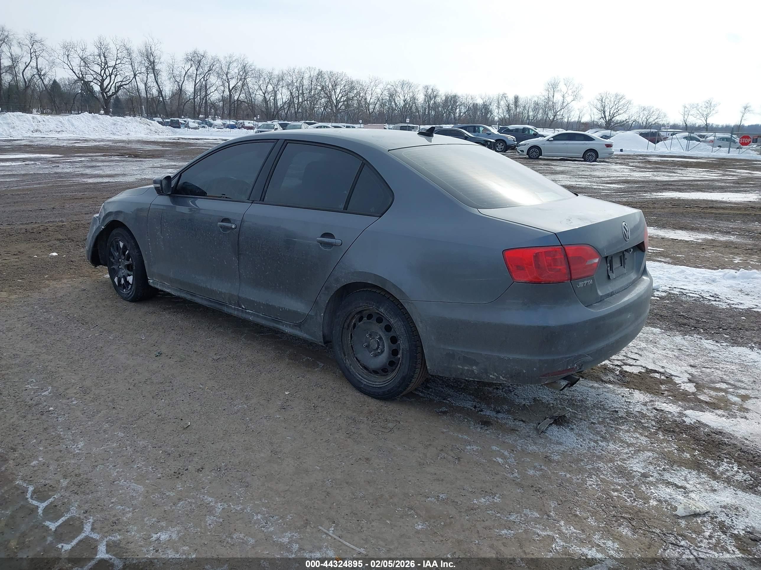 VOLKSWAGEN JETTA image 3