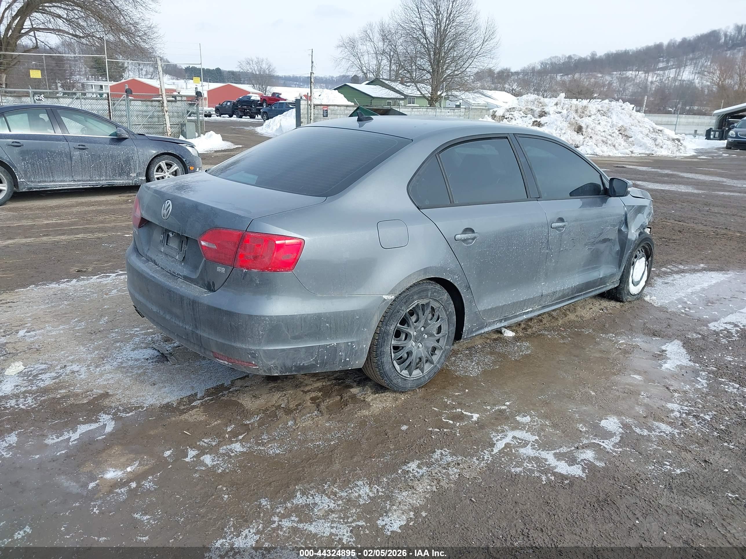 VOLKSWAGEN JETTA image 4