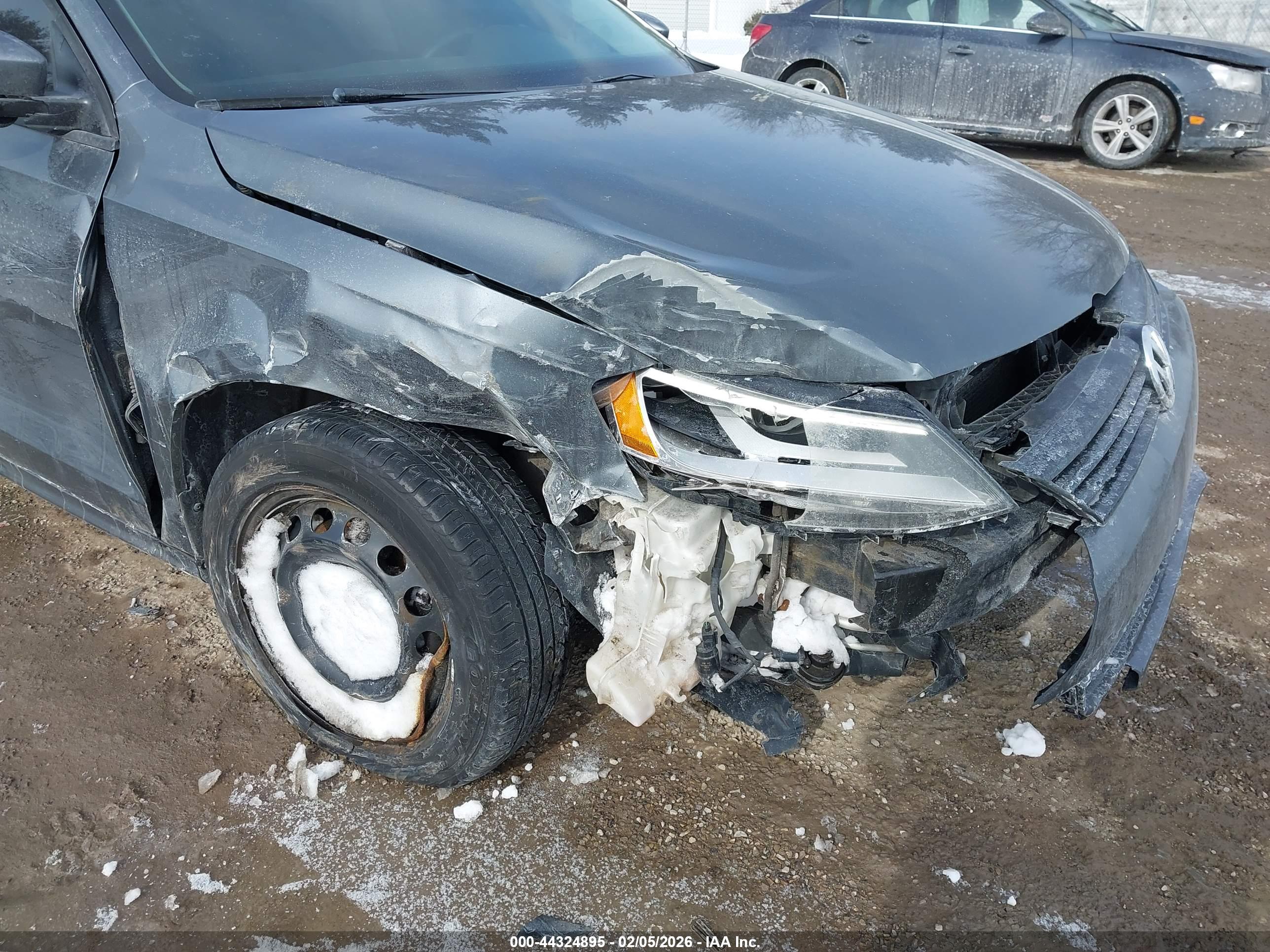 VOLKSWAGEN JETTA image 6