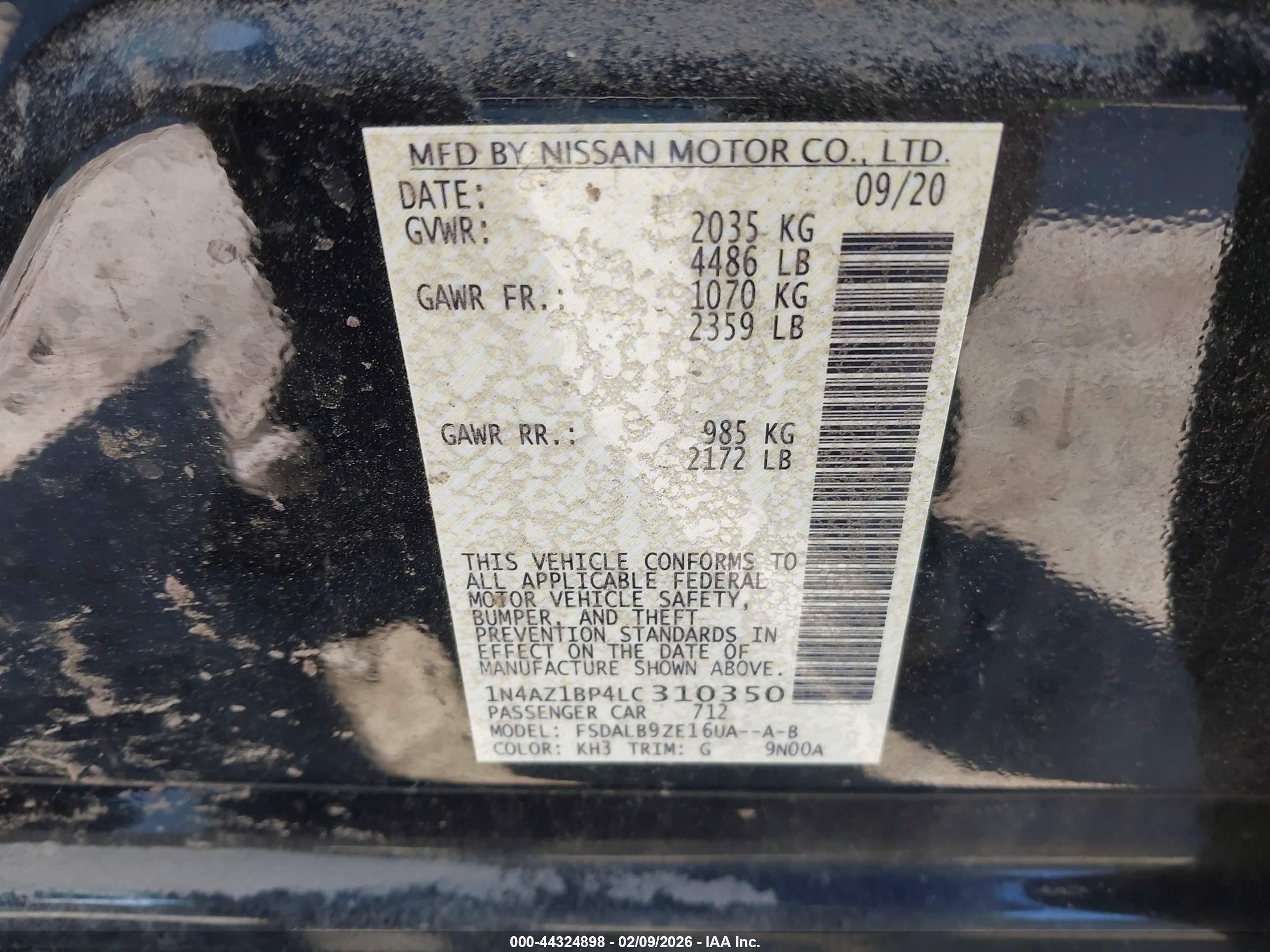 NISSAN LEAF image 9
