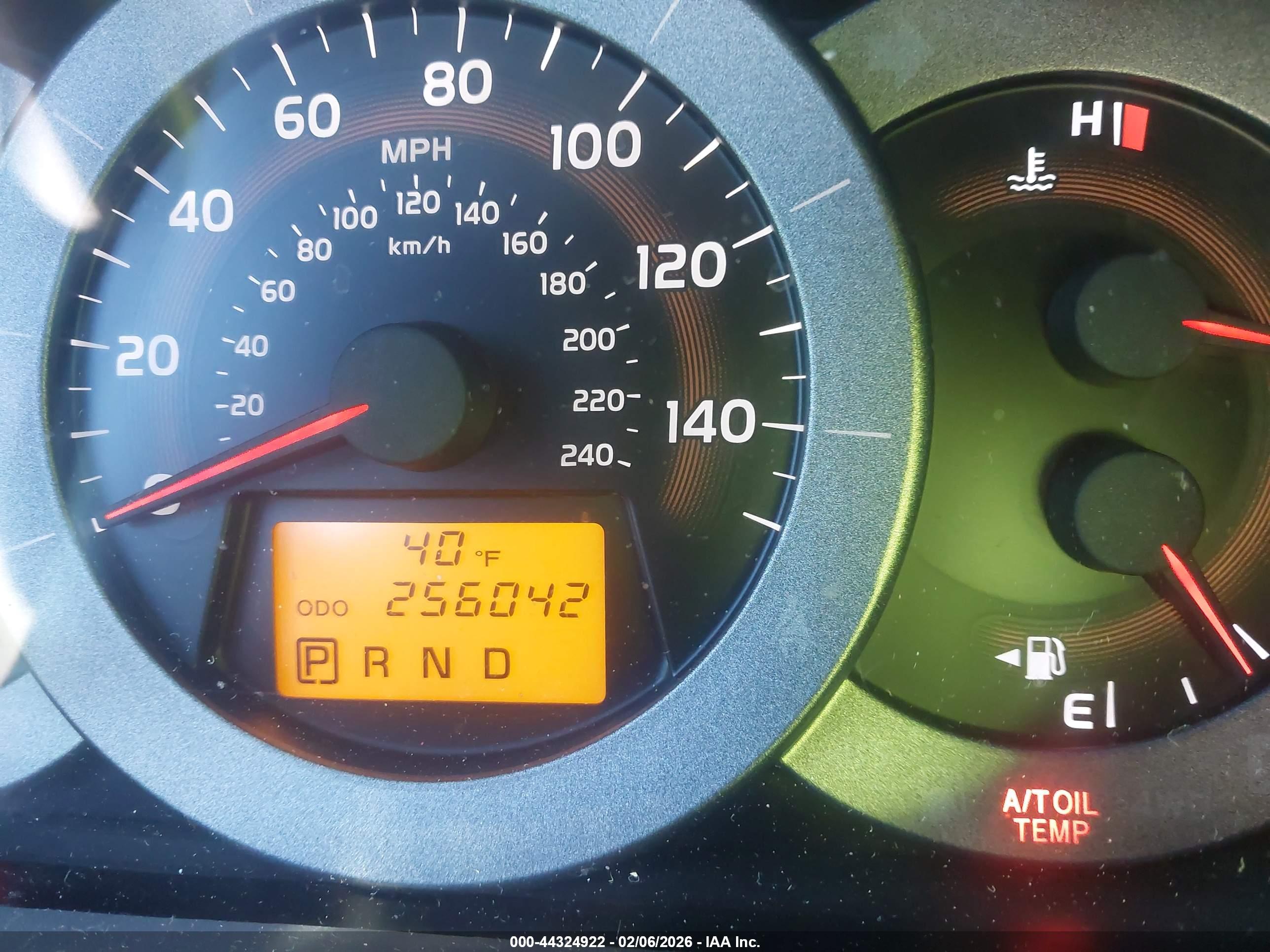 TOYOTA RAV4 image 7