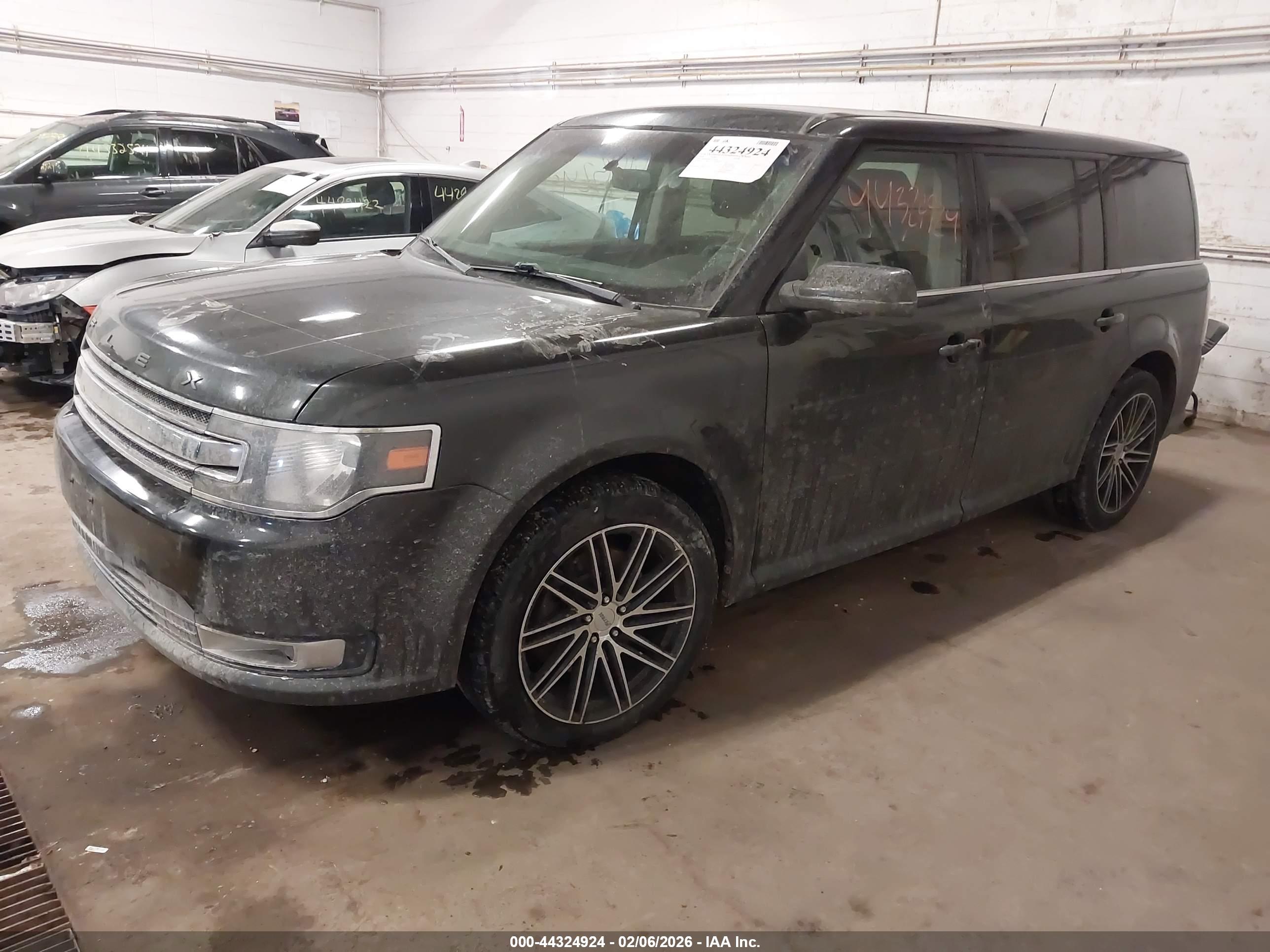 FORD FLEX image 2
