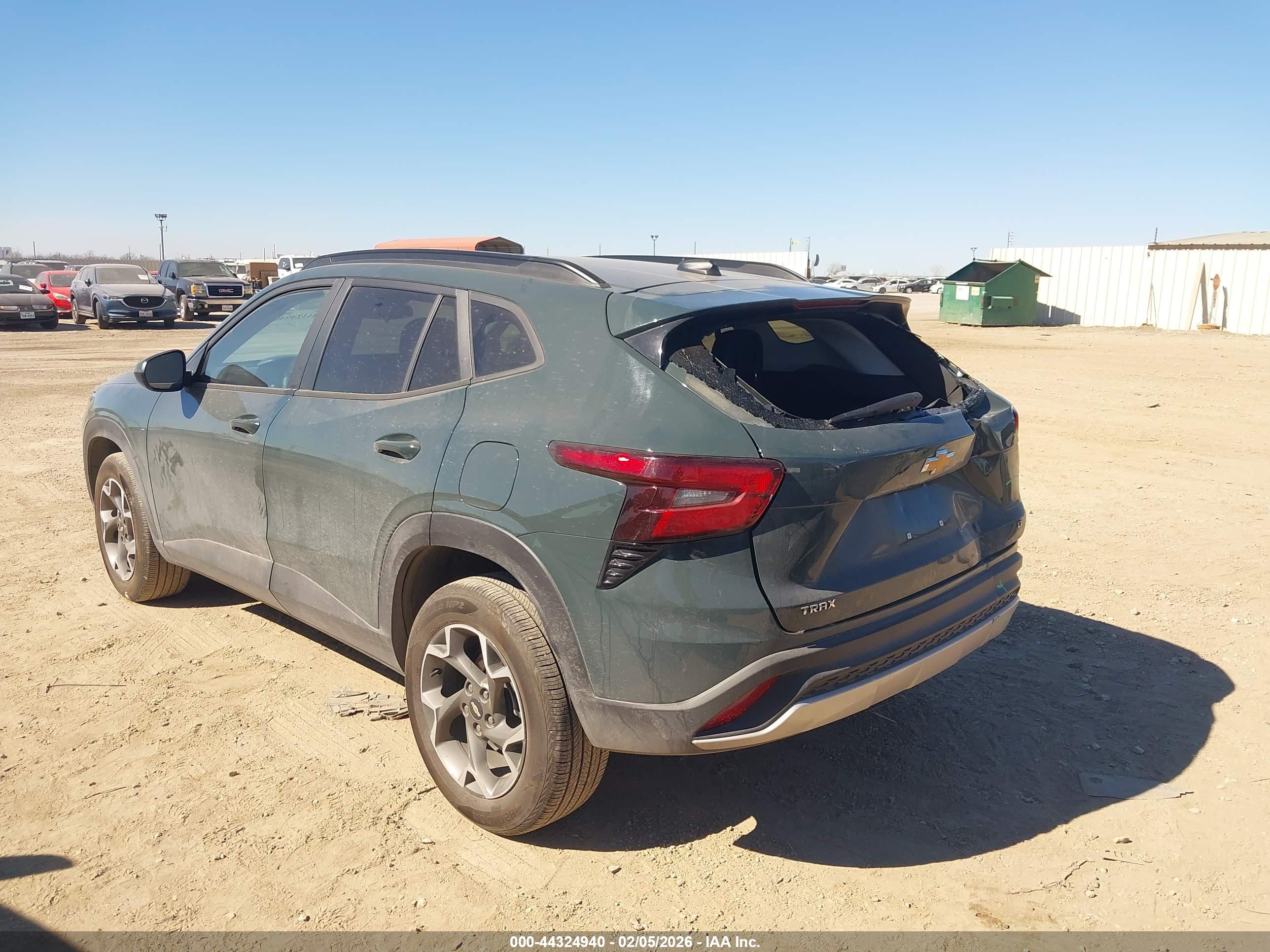 CHEVROLET TRAX image 6