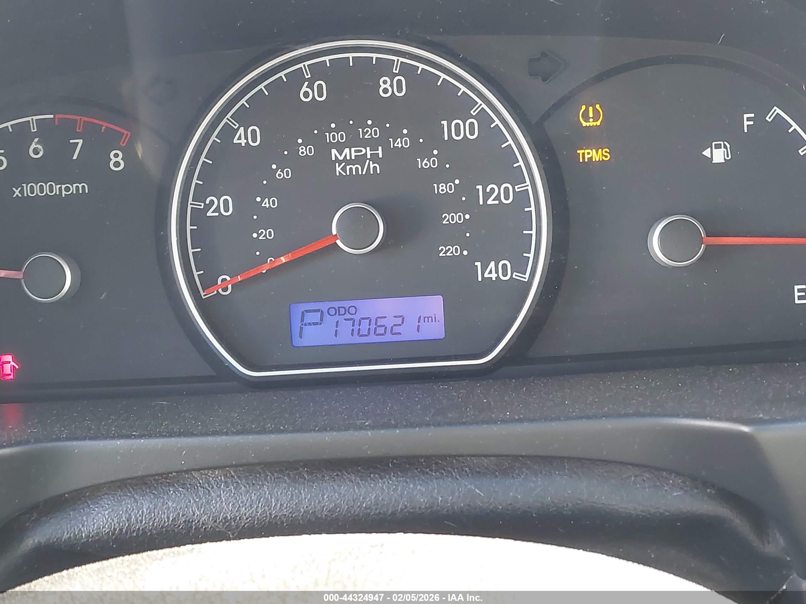 HYUNDAI ELANTRA image 7