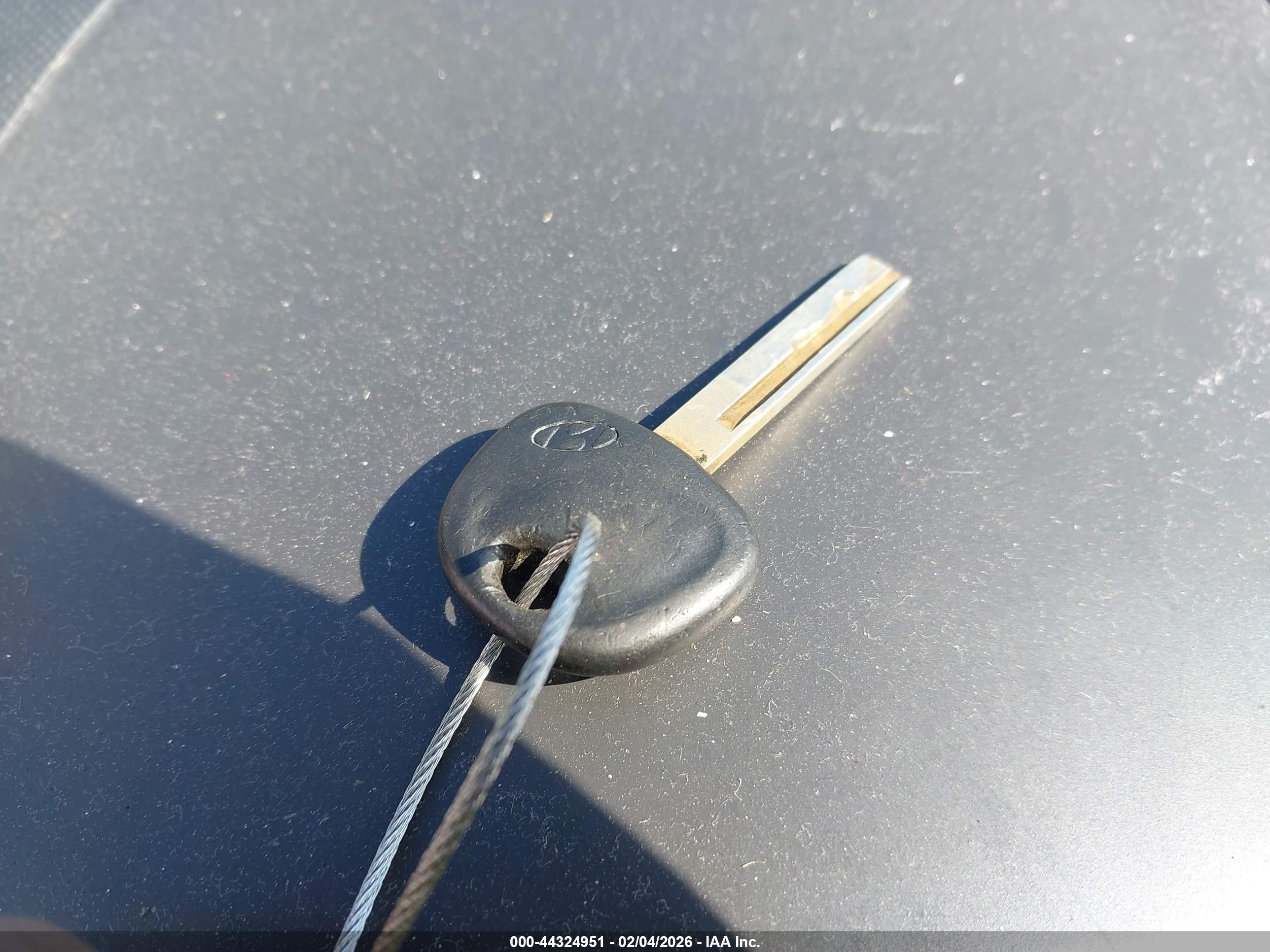 HYUNDAI ACCENT image 11