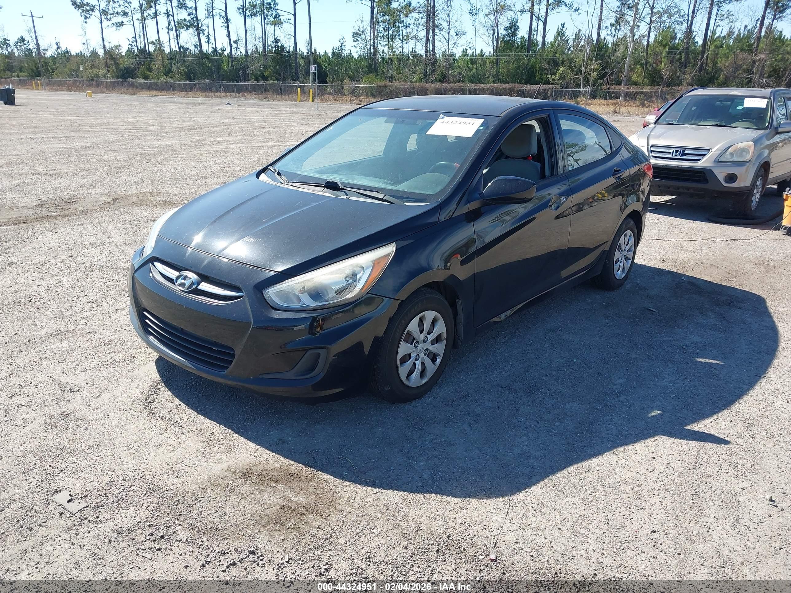 HYUNDAI ACCENT image 2