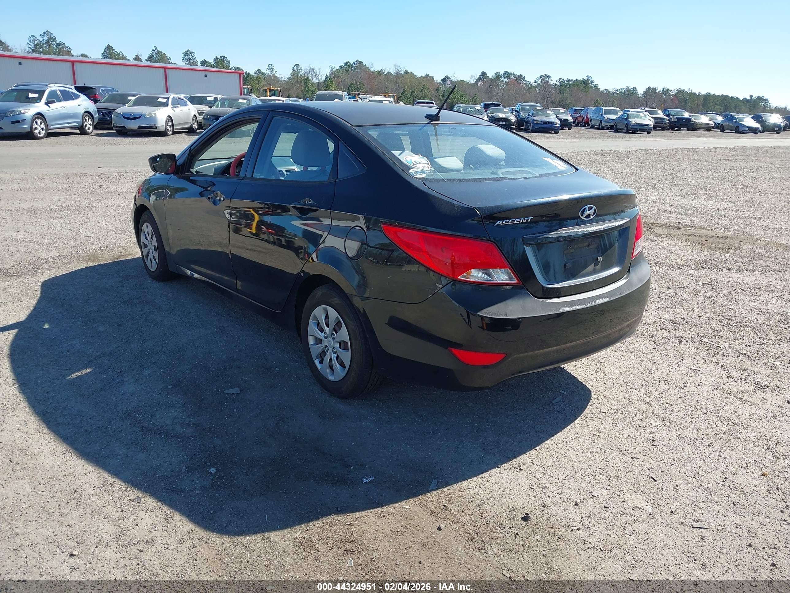 HYUNDAI ACCENT image 3