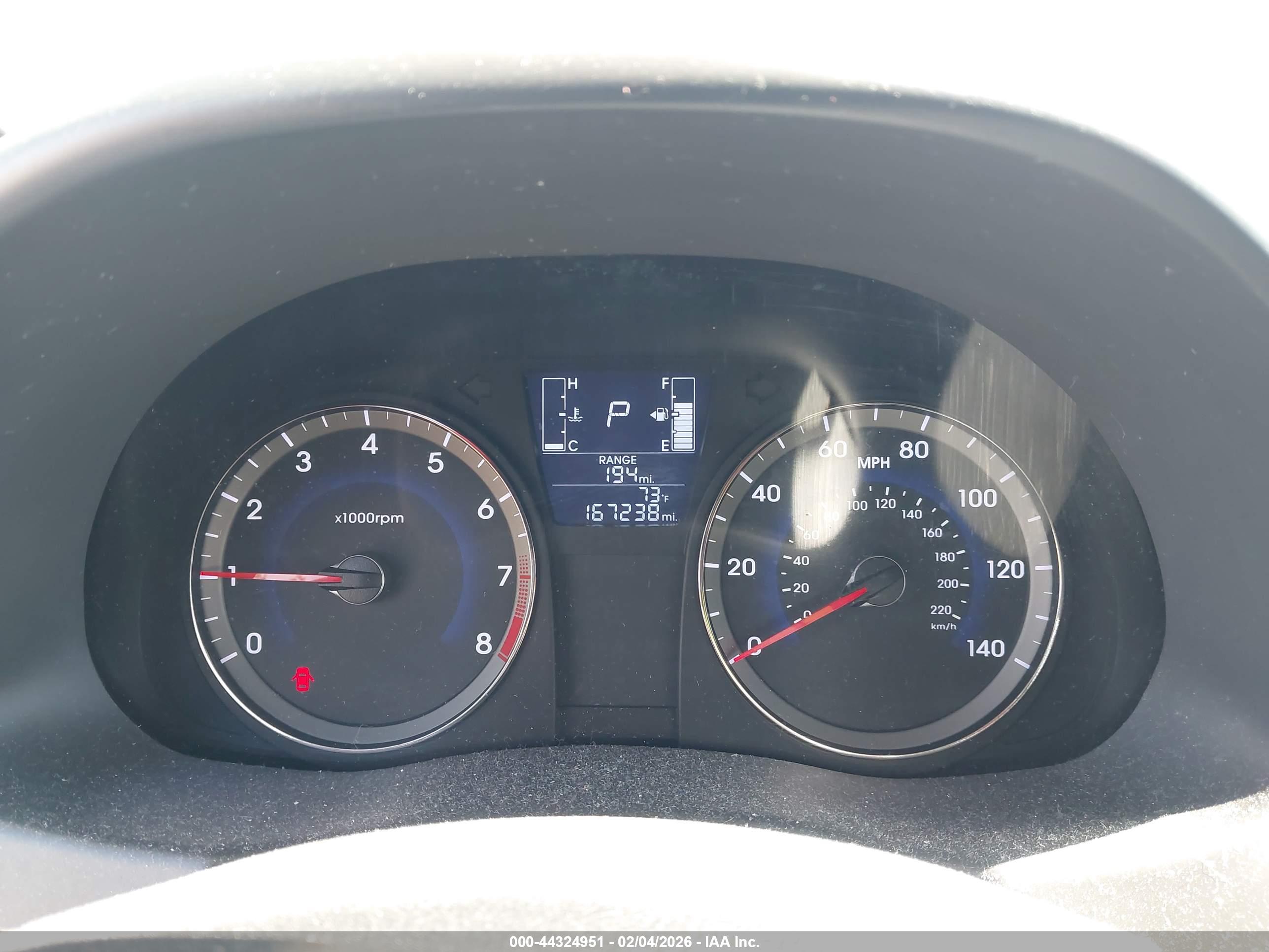 HYUNDAI ACCENT image 7