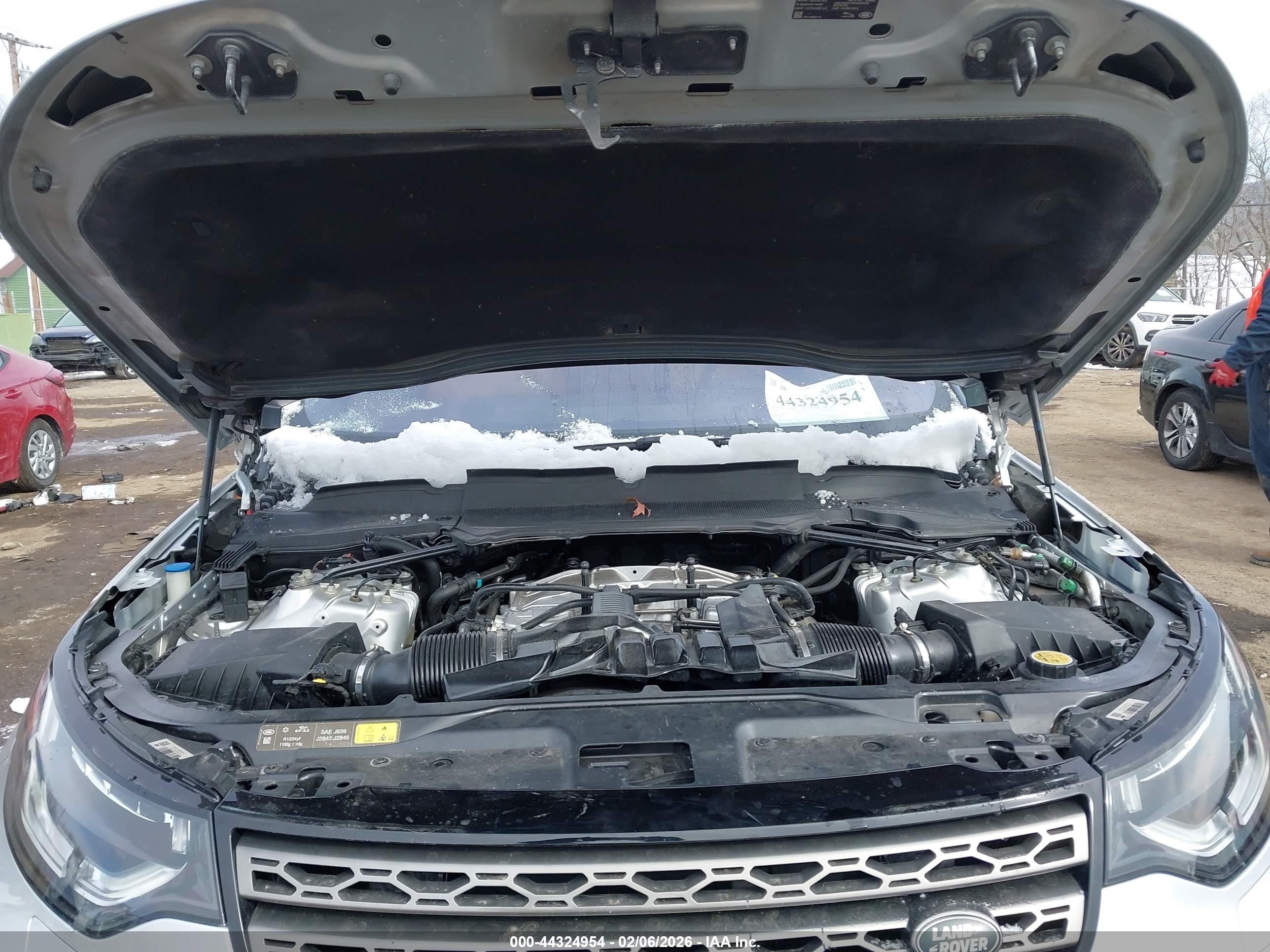 LAND ROVER image 10