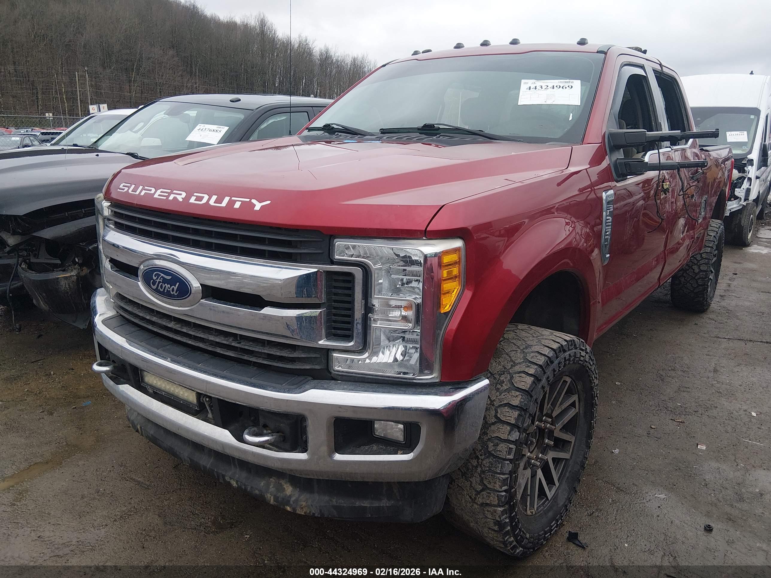 FORD F-250 image 2