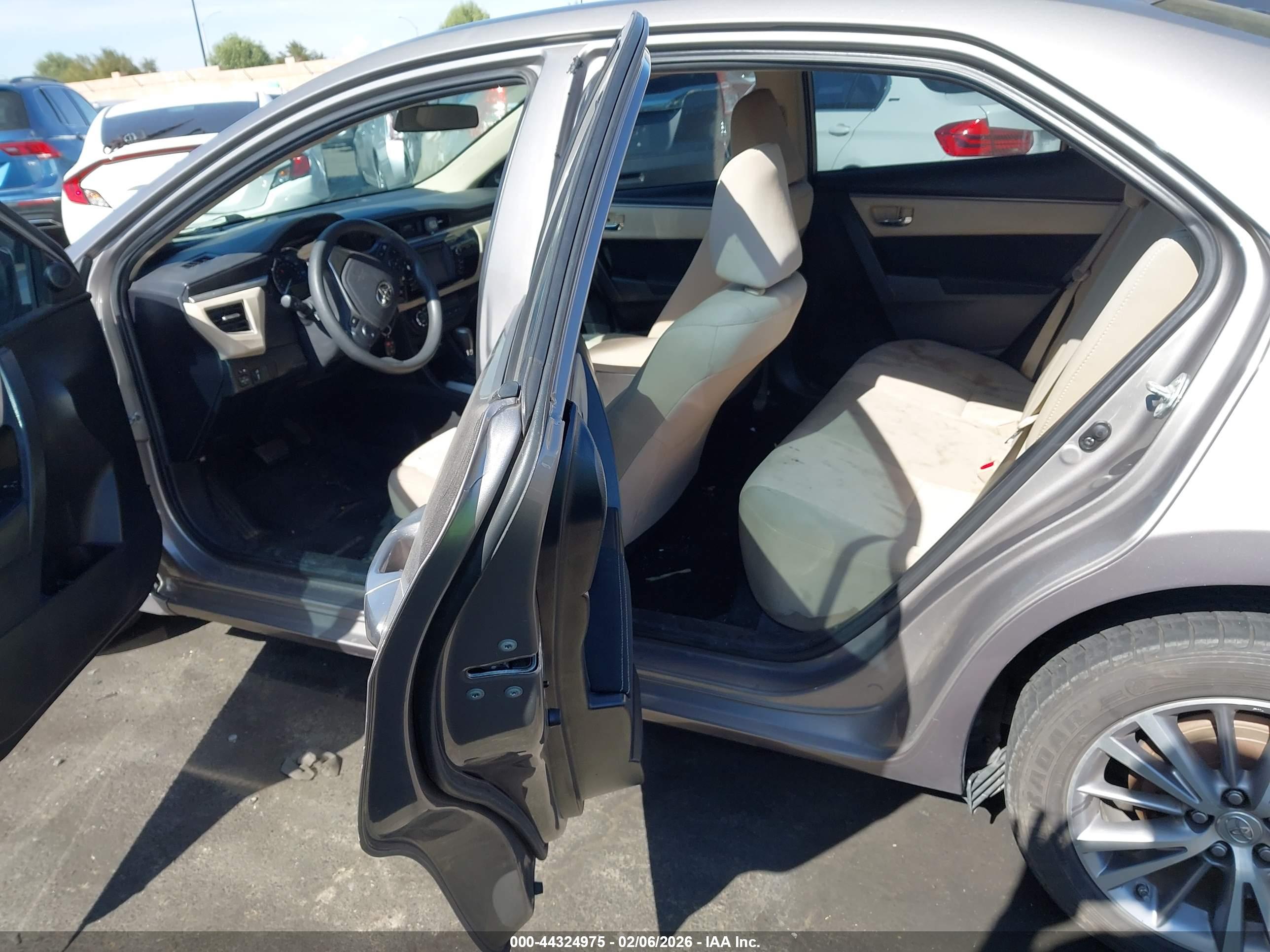 TOYOTA COROLLA image 8