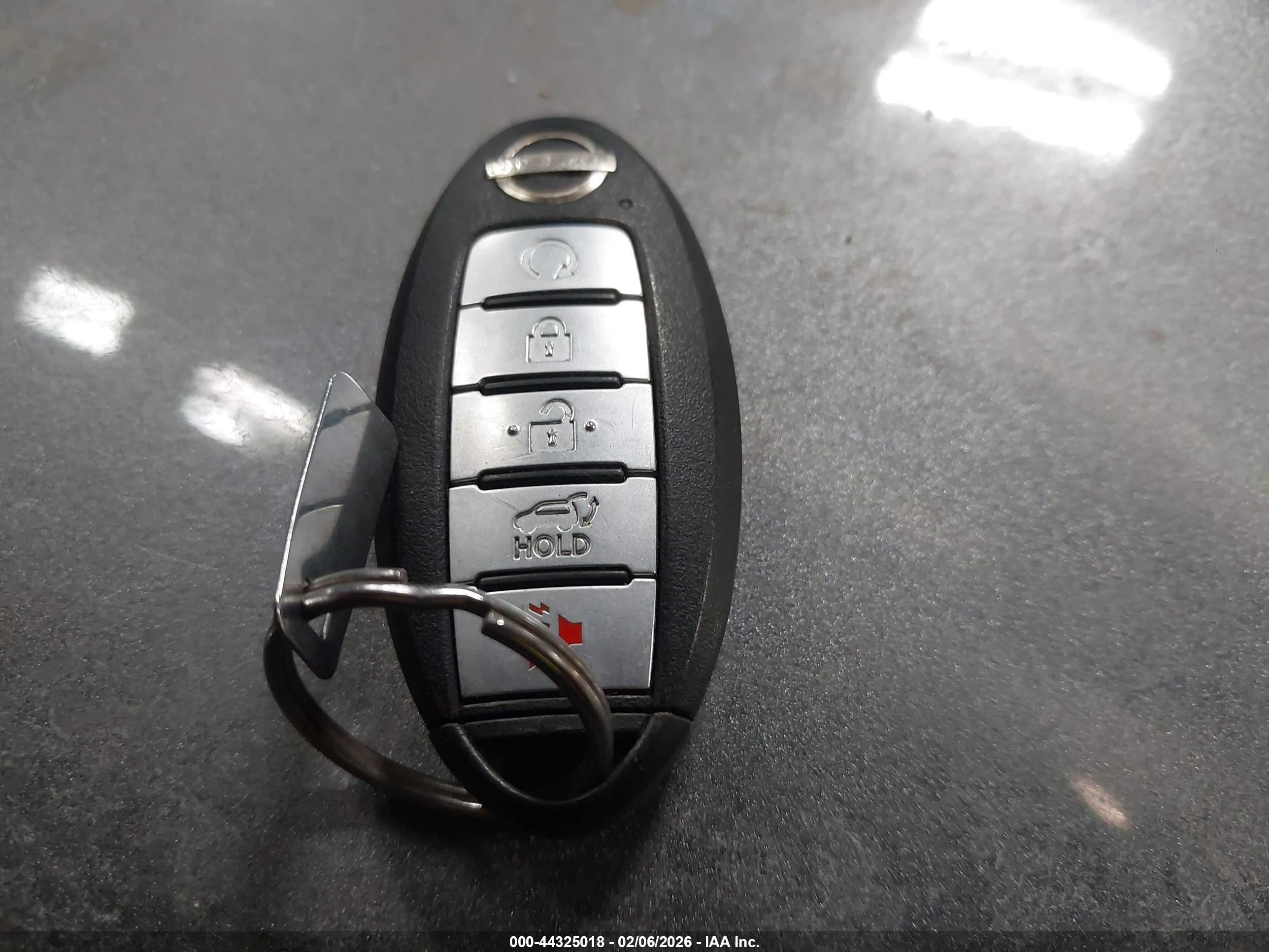 NISSAN ROGUE image 11