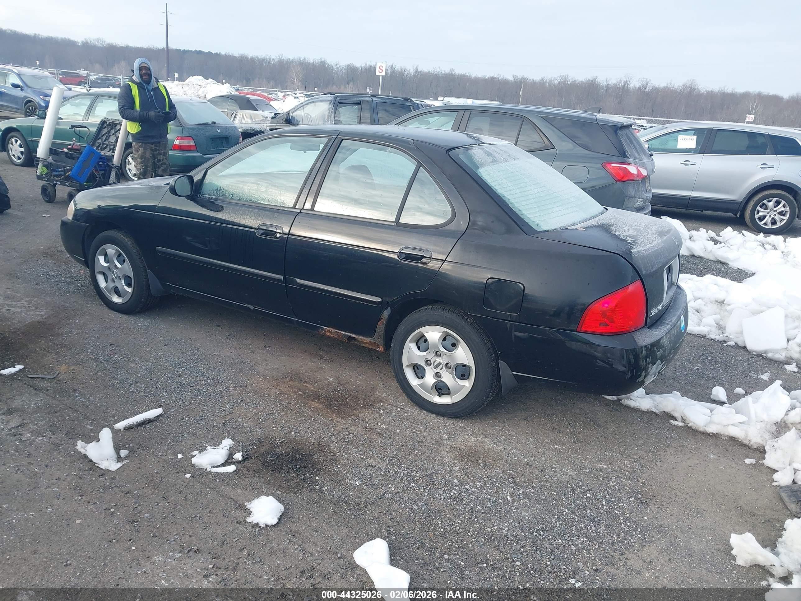 NISSAN SENTRA image 3