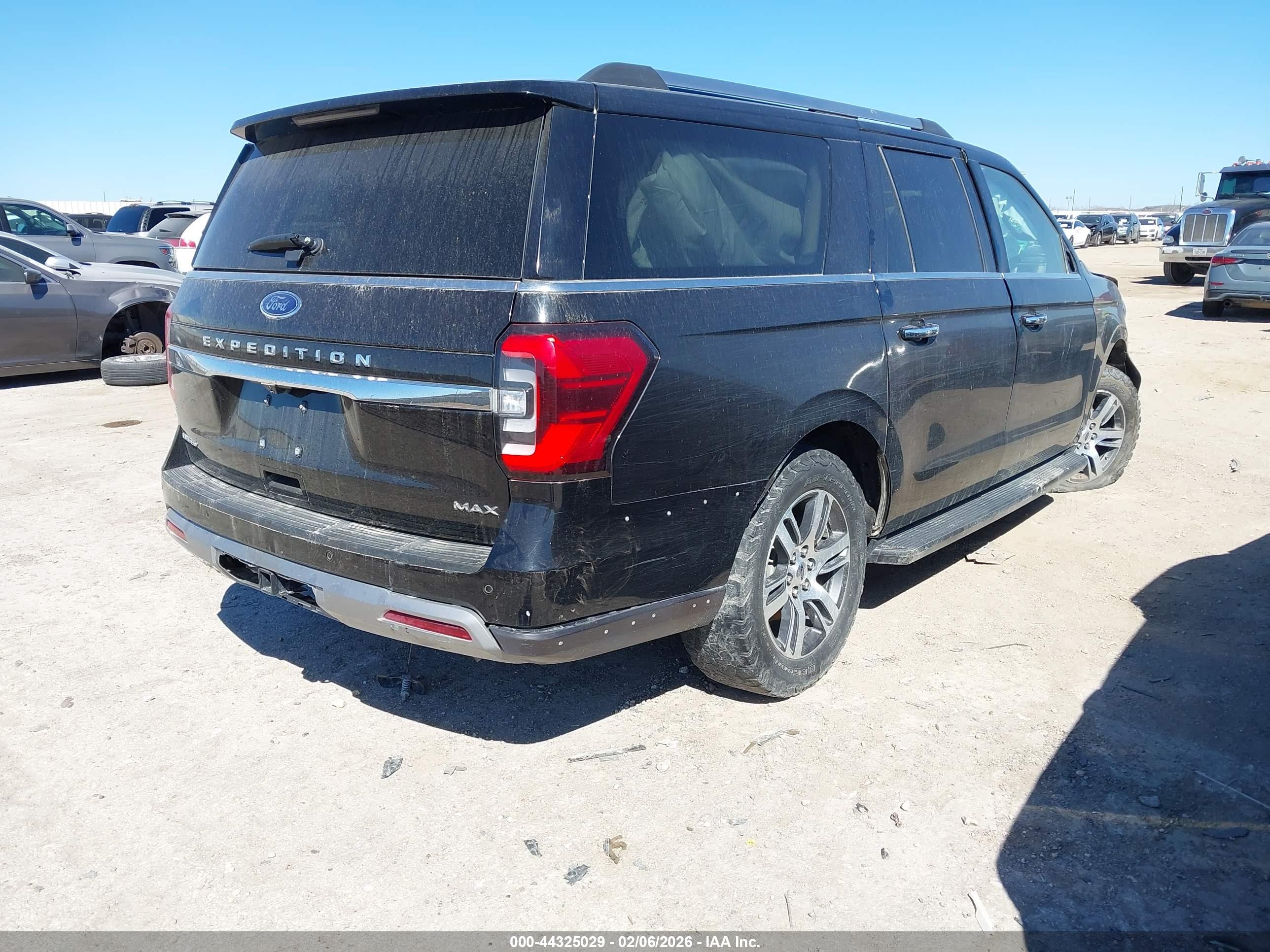 FORD EXPEDITION image 4