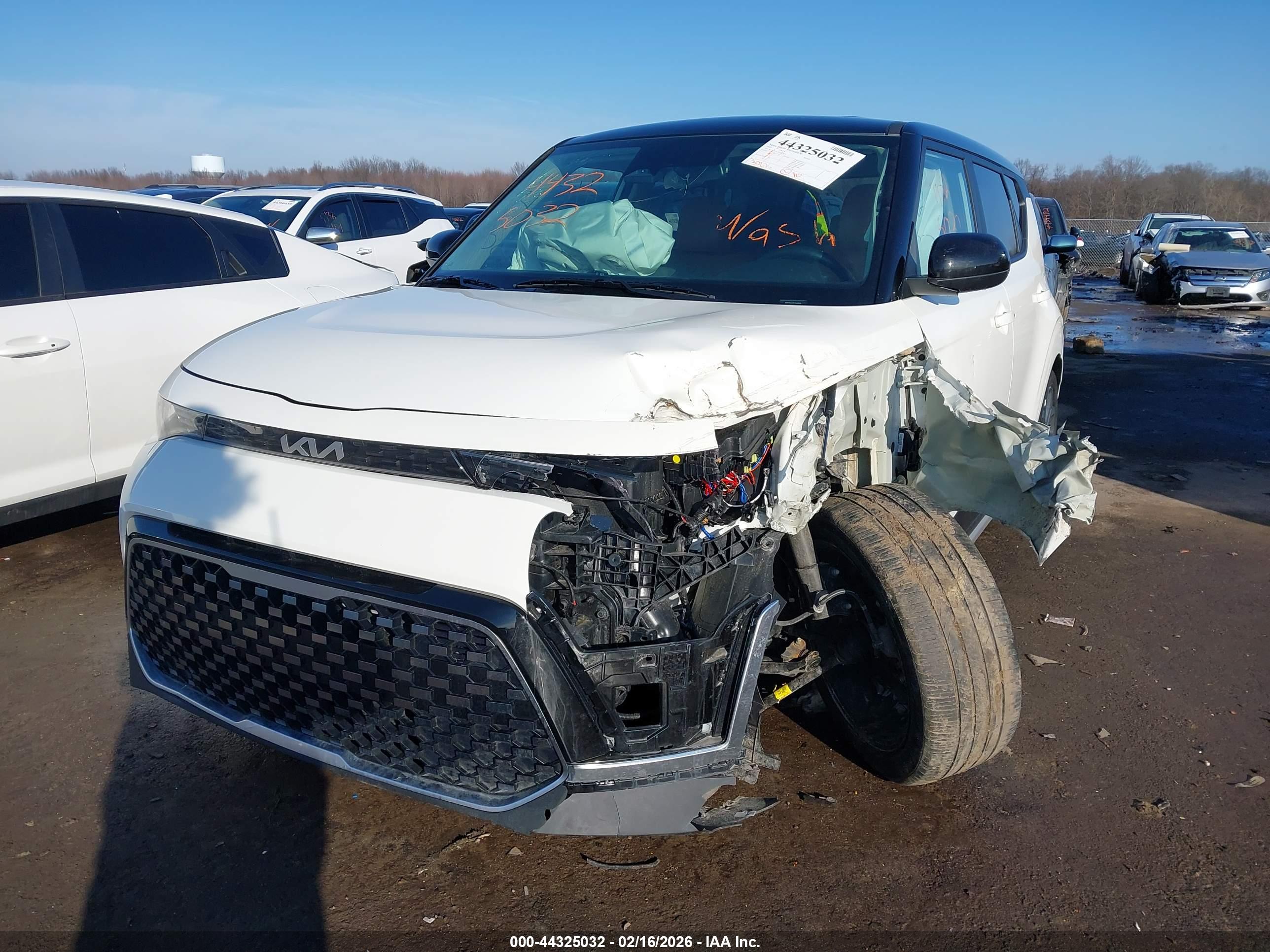 KIA SOUL image 2