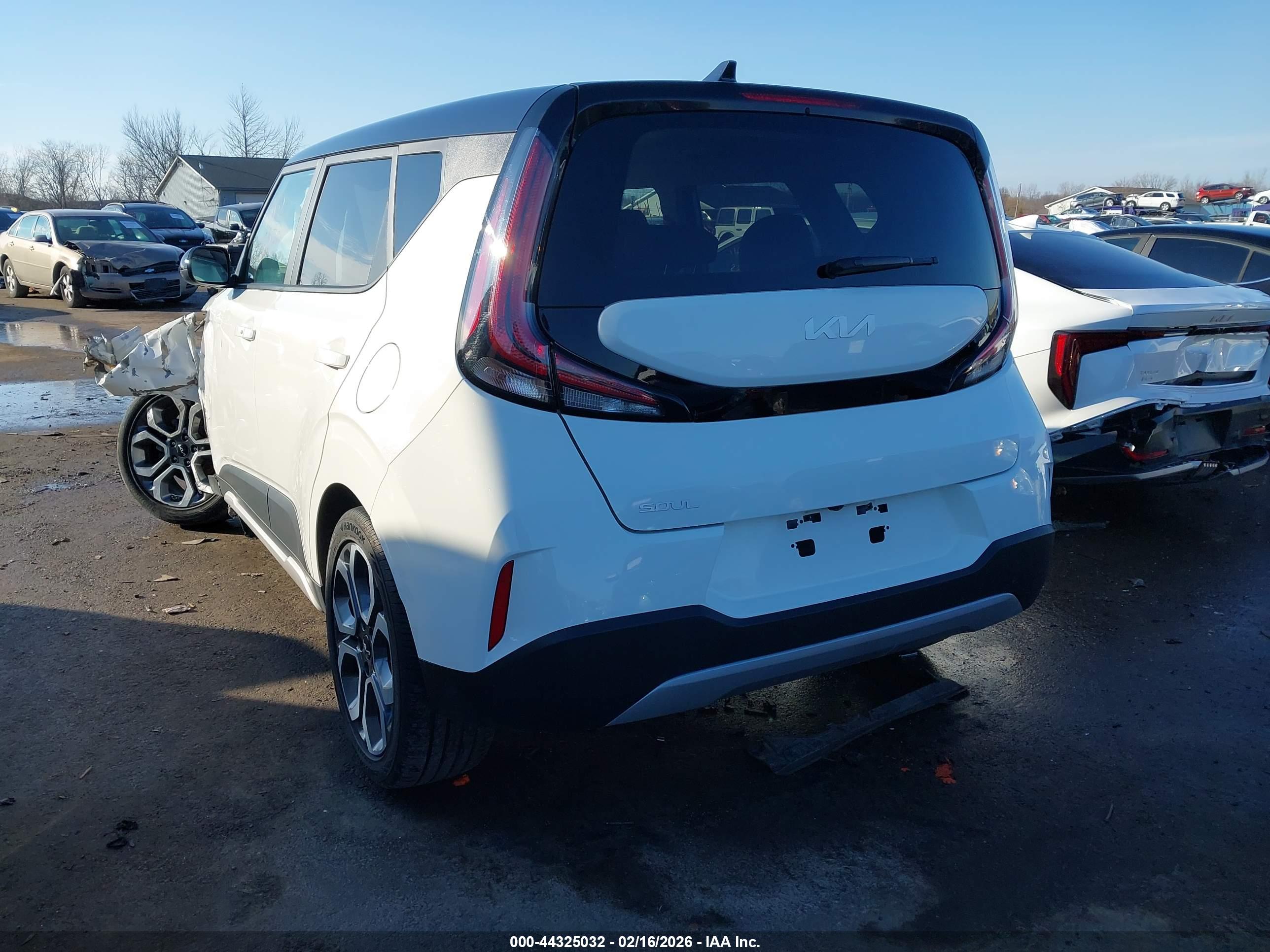 KIA SOUL image 3