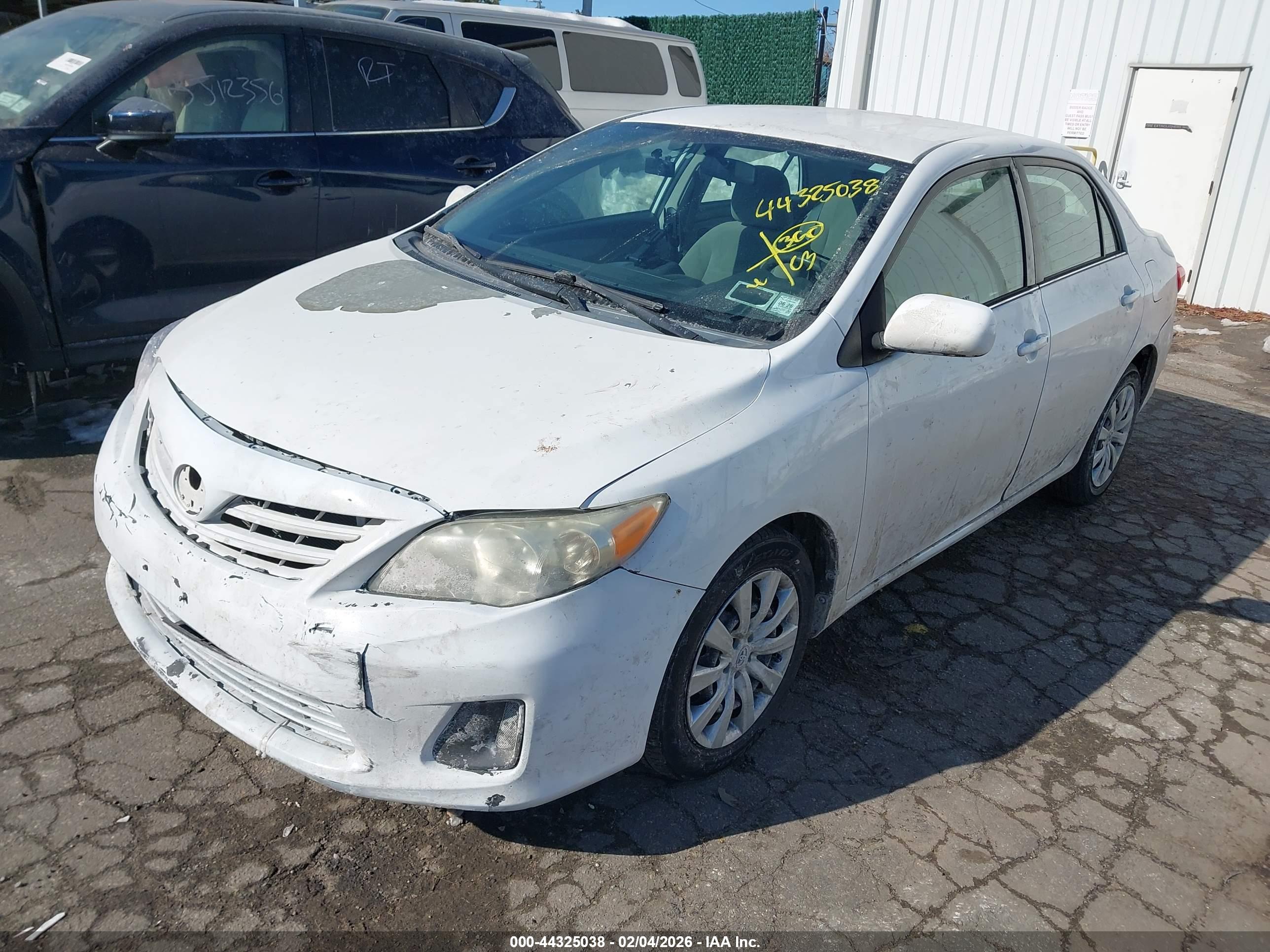 TOYOTA COROLLA image 2